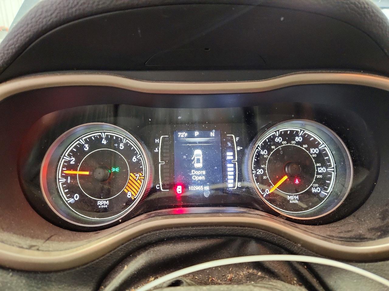 2015 Jeep Cherokee Latitude Black vin: 1C4PJMCS3FW529884