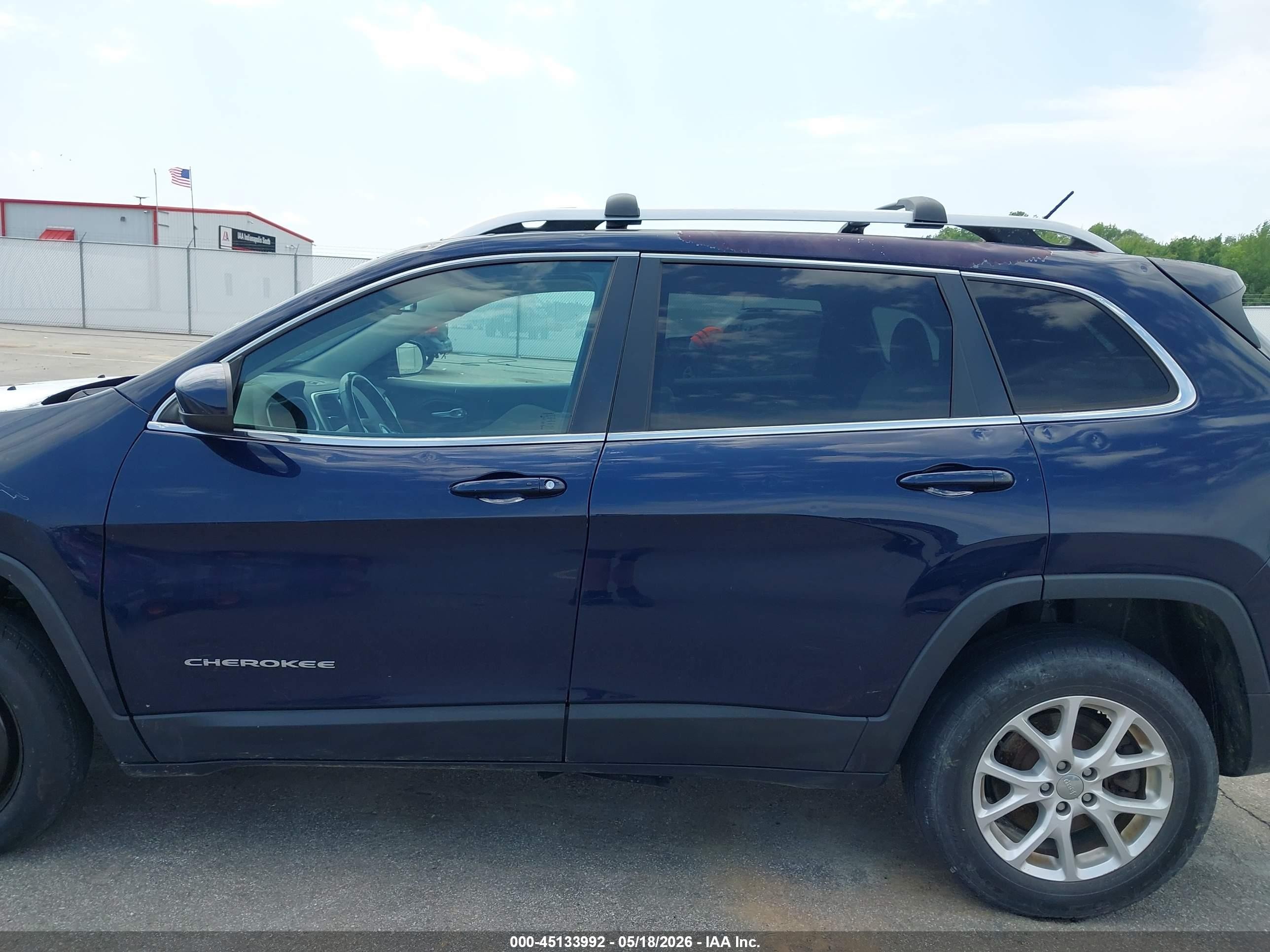2015 Jeep Cherokee Latitude Blue vin: 1C4PJMCS3FW541436