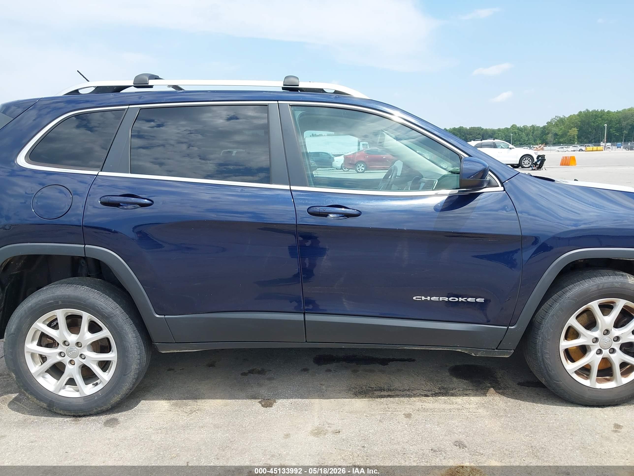 2015 Jeep Cherokee Latitude Blue vin: 1C4PJMCS3FW541436