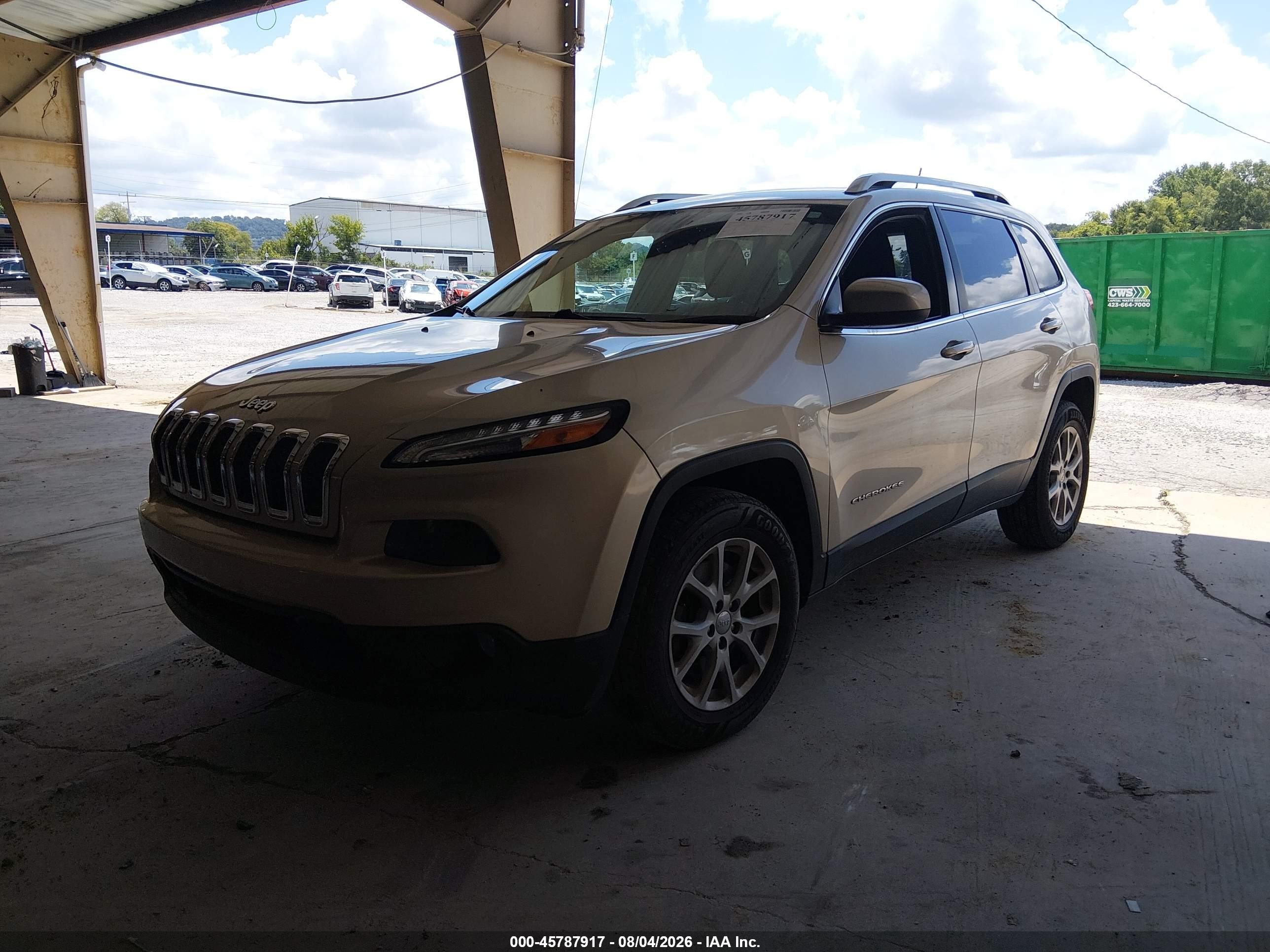2015 Jeep Cherokee Latitude Gold vin: 1C4PJMCS3FW544823