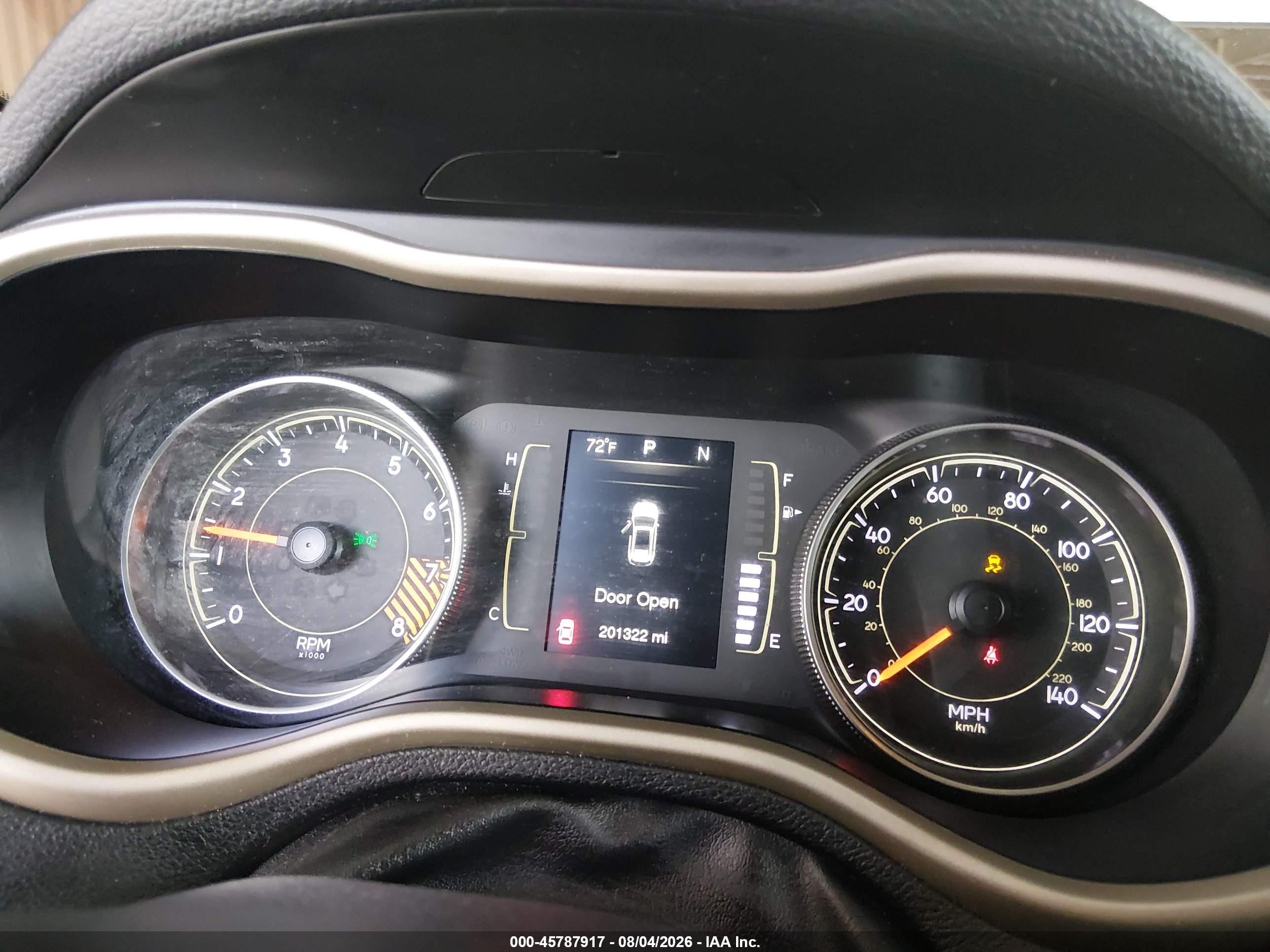 2015 Jeep Cherokee Latitude Gold vin: 1C4PJMCS3FW544823