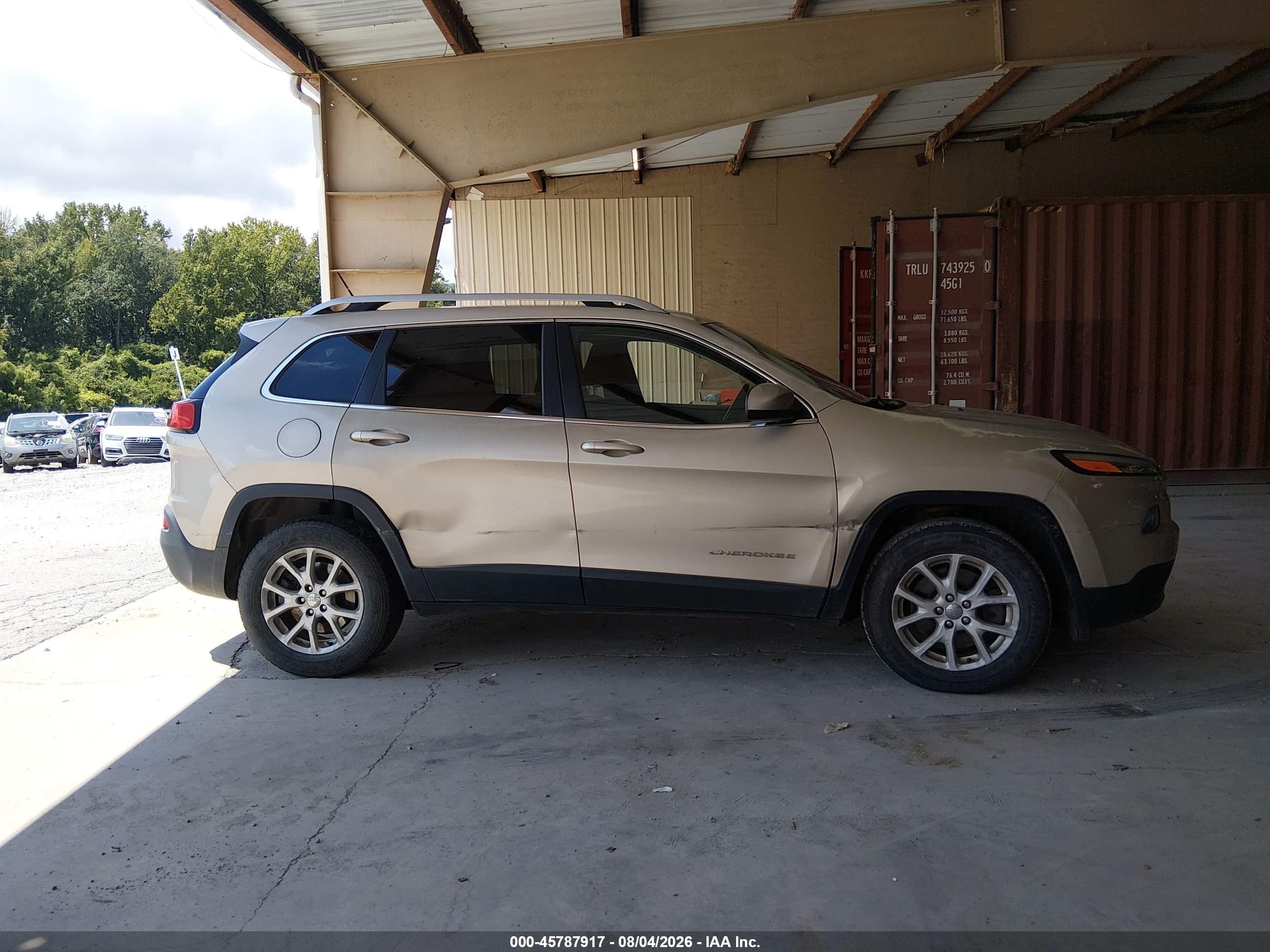 2015 Jeep Cherokee Latitude Gold vin: 1C4PJMCS3FW544823