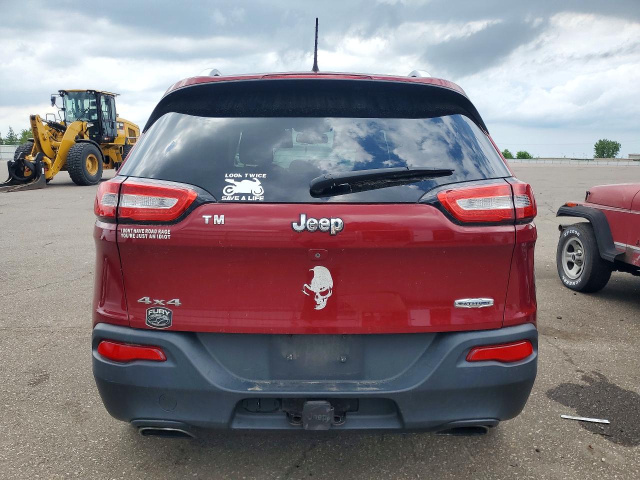2015 Jeep Cherokee Latitude Red vin: 1C4PJMCS3FW546488