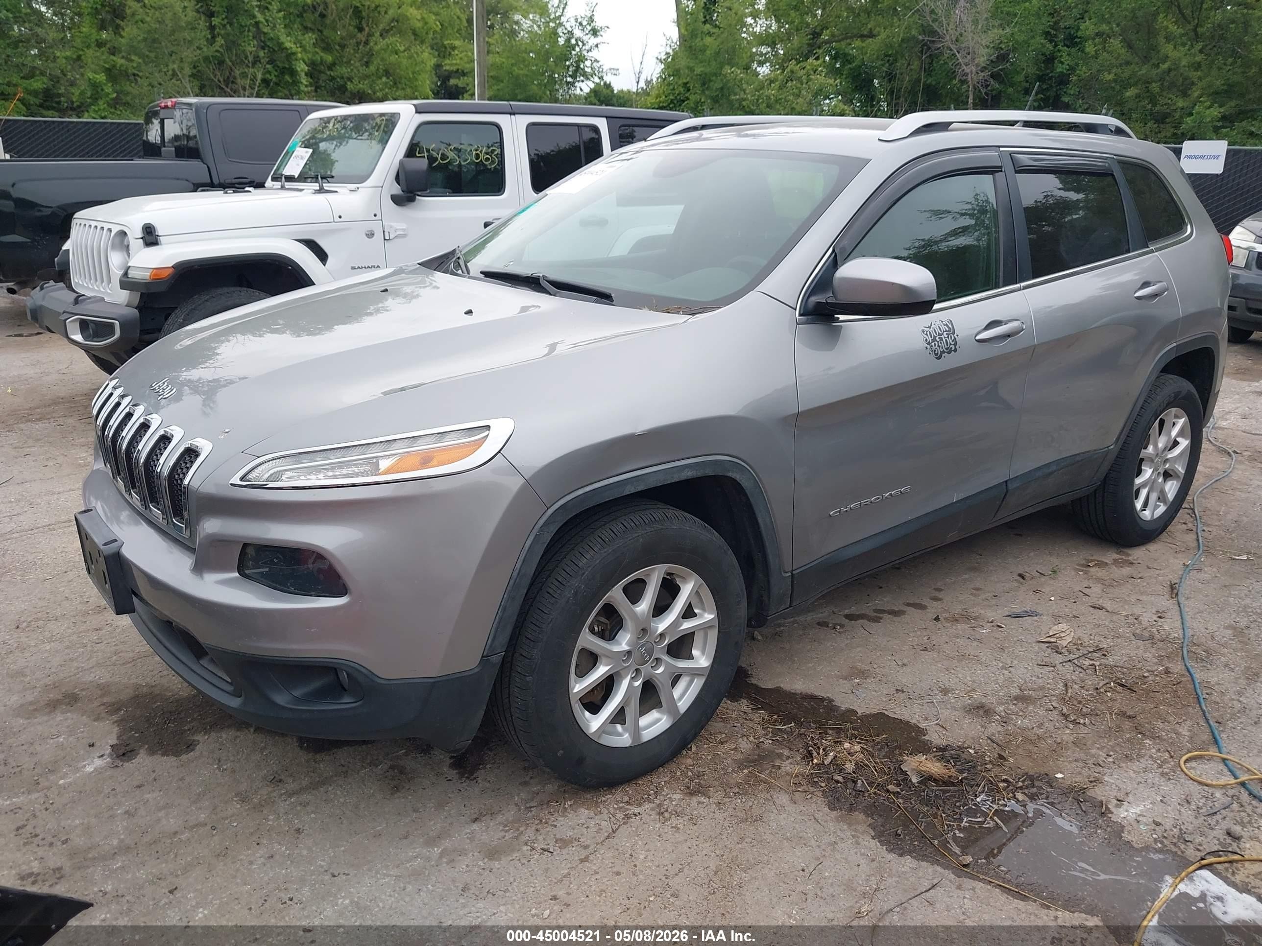2015 Jeep Cherokee Latitude Gray vin: 1C4PJMCS3FW619391