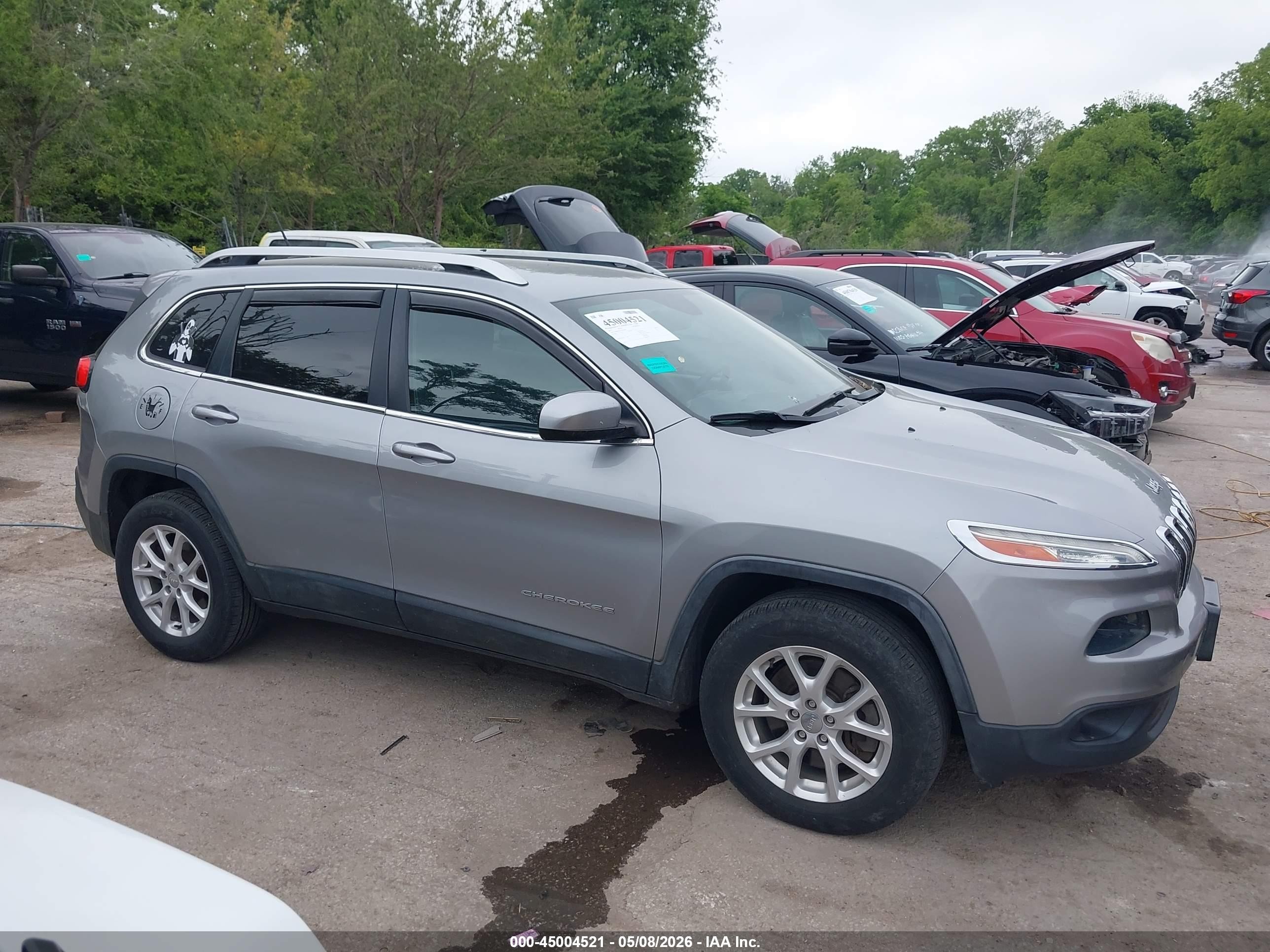 2015 Jeep Cherokee Latitude Gray vin: 1C4PJMCS3FW619391