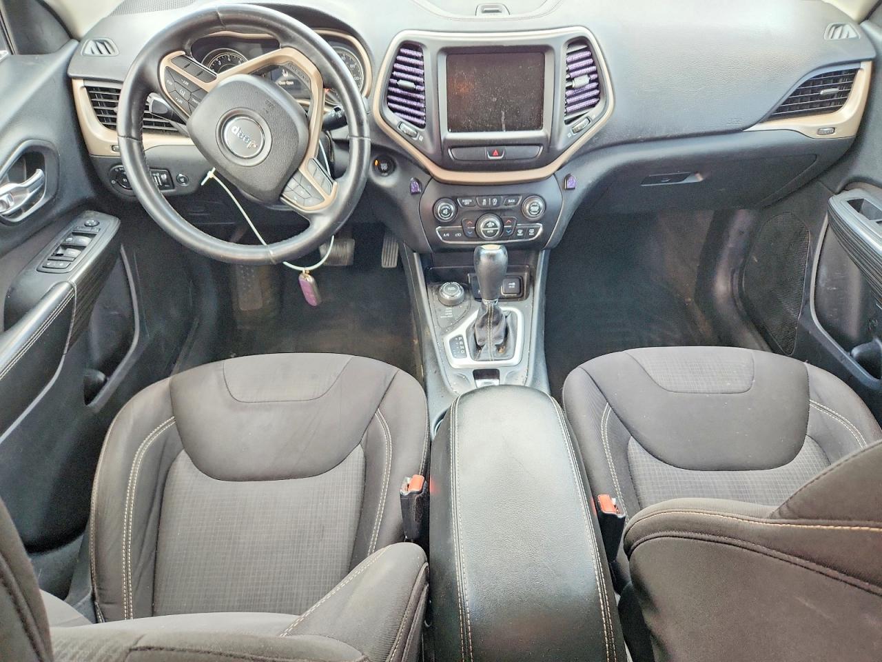 2015 Jeep Cherokee Latitude Gray vin: 1C4PJMCS3FW749882