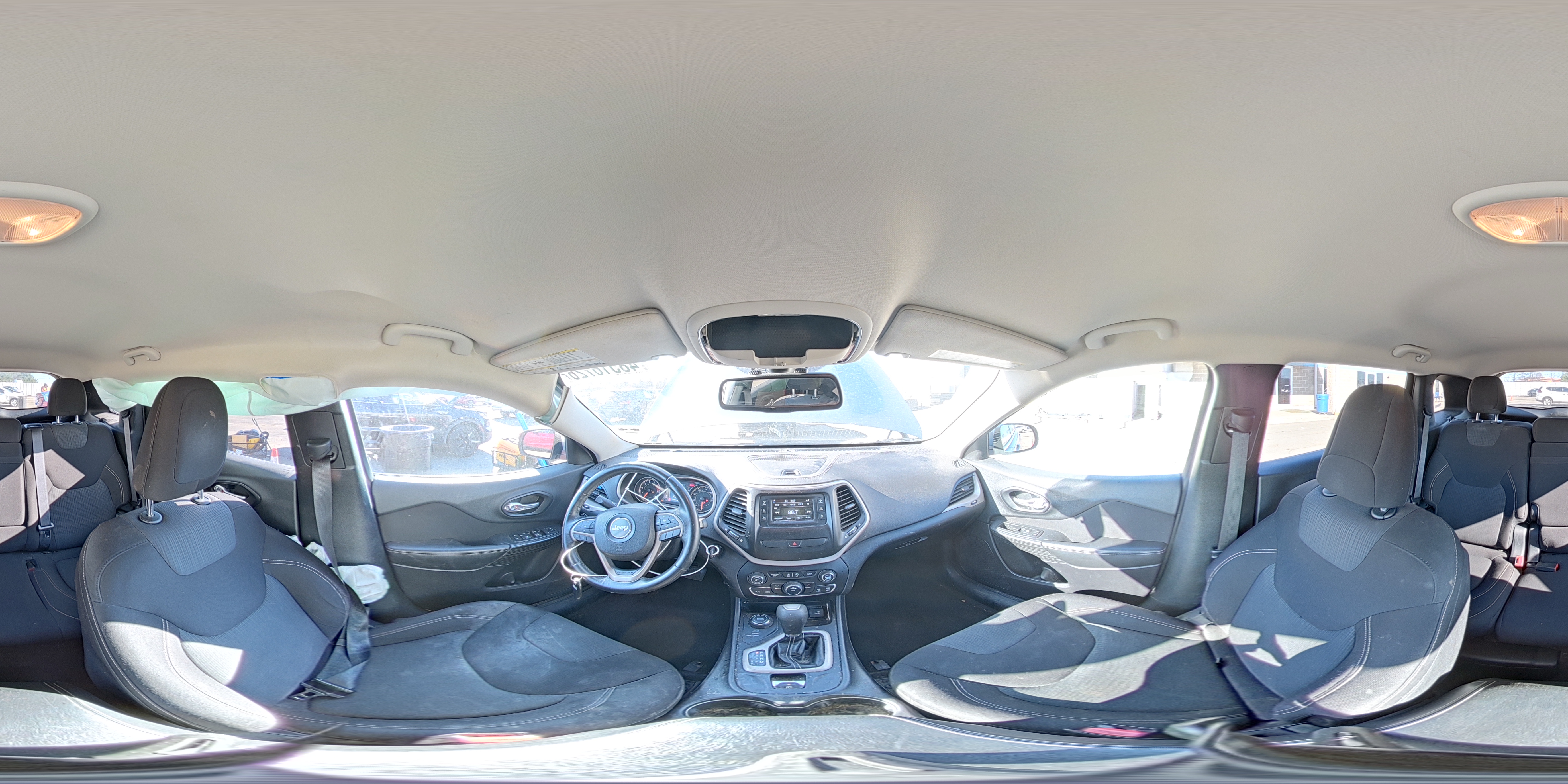 2016 Jeep Cherokee Latitude Silver vin: 1C4PJMCS3GW225391