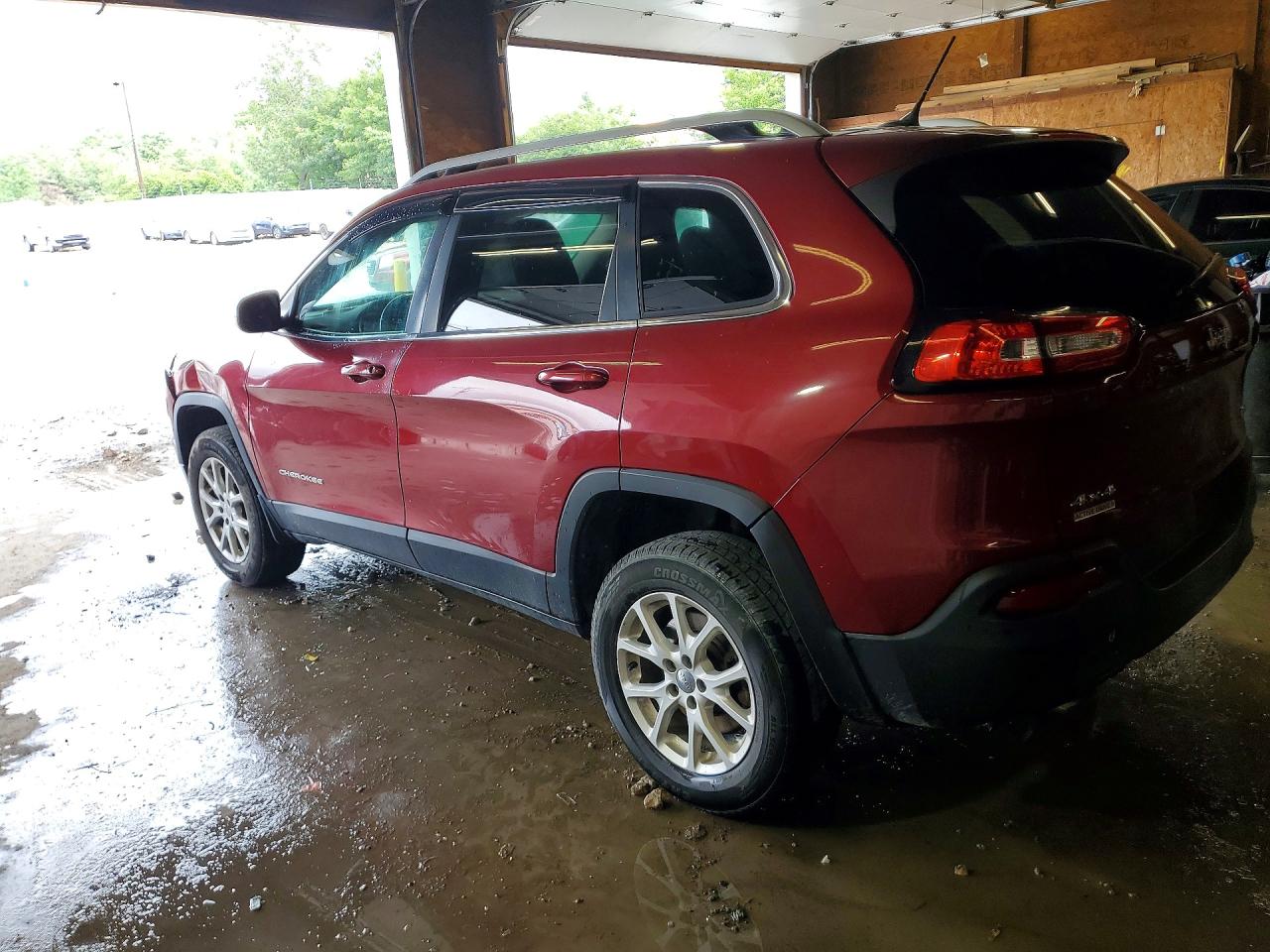 2014 Jeep Cherokee Latitude Red vin: 1C4PJMCS4EW114619