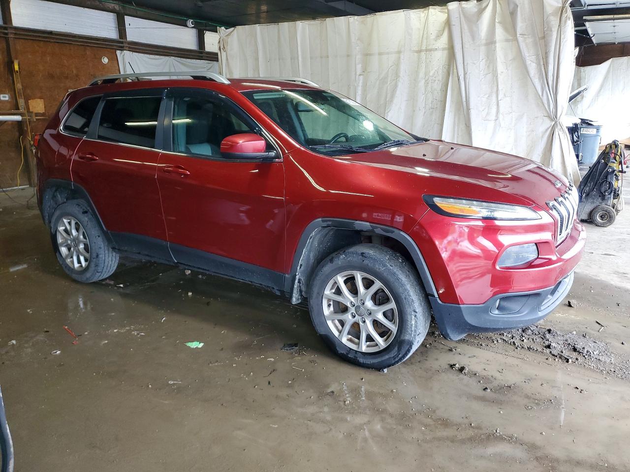 2014 Jeep Cherokee Latitude Red vin: 1C4PJMCS4EW114619