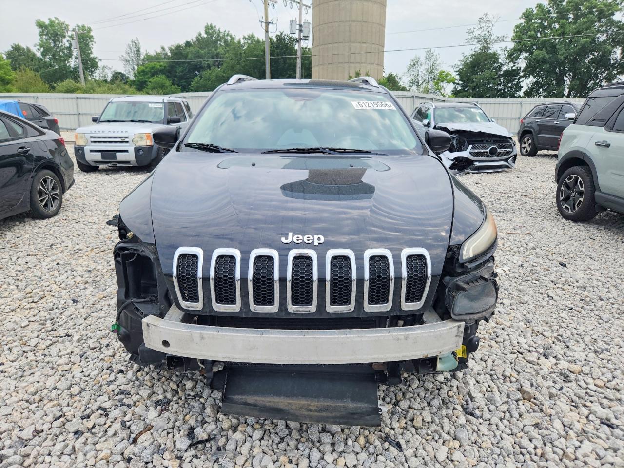 2014 Jeep Cherokee Latitude Black vin: 1C4PJMCS4EW146566