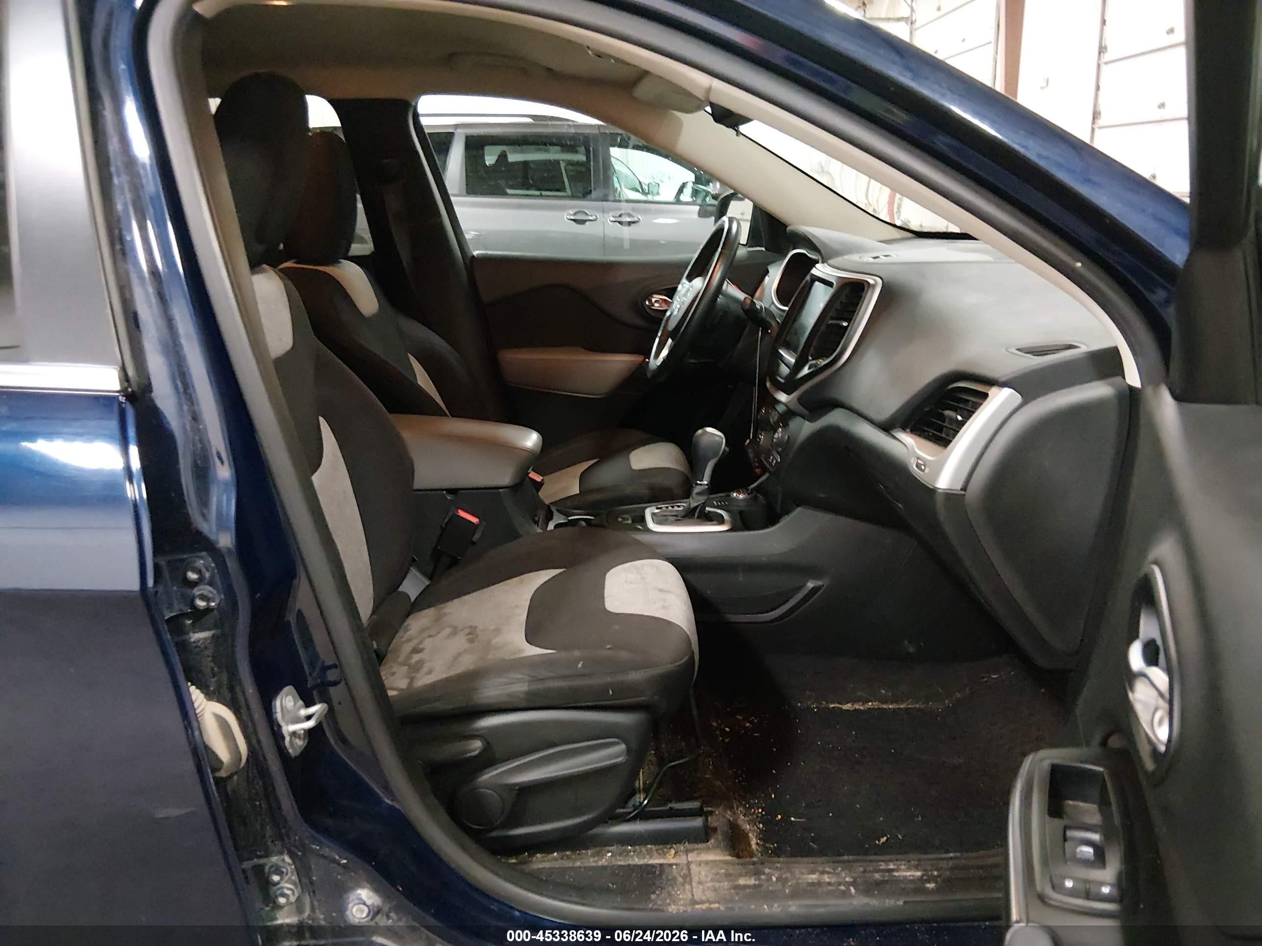 2014 Jeep Cherokee Latitude Blue vin: 1C4PJMCS4EW146986