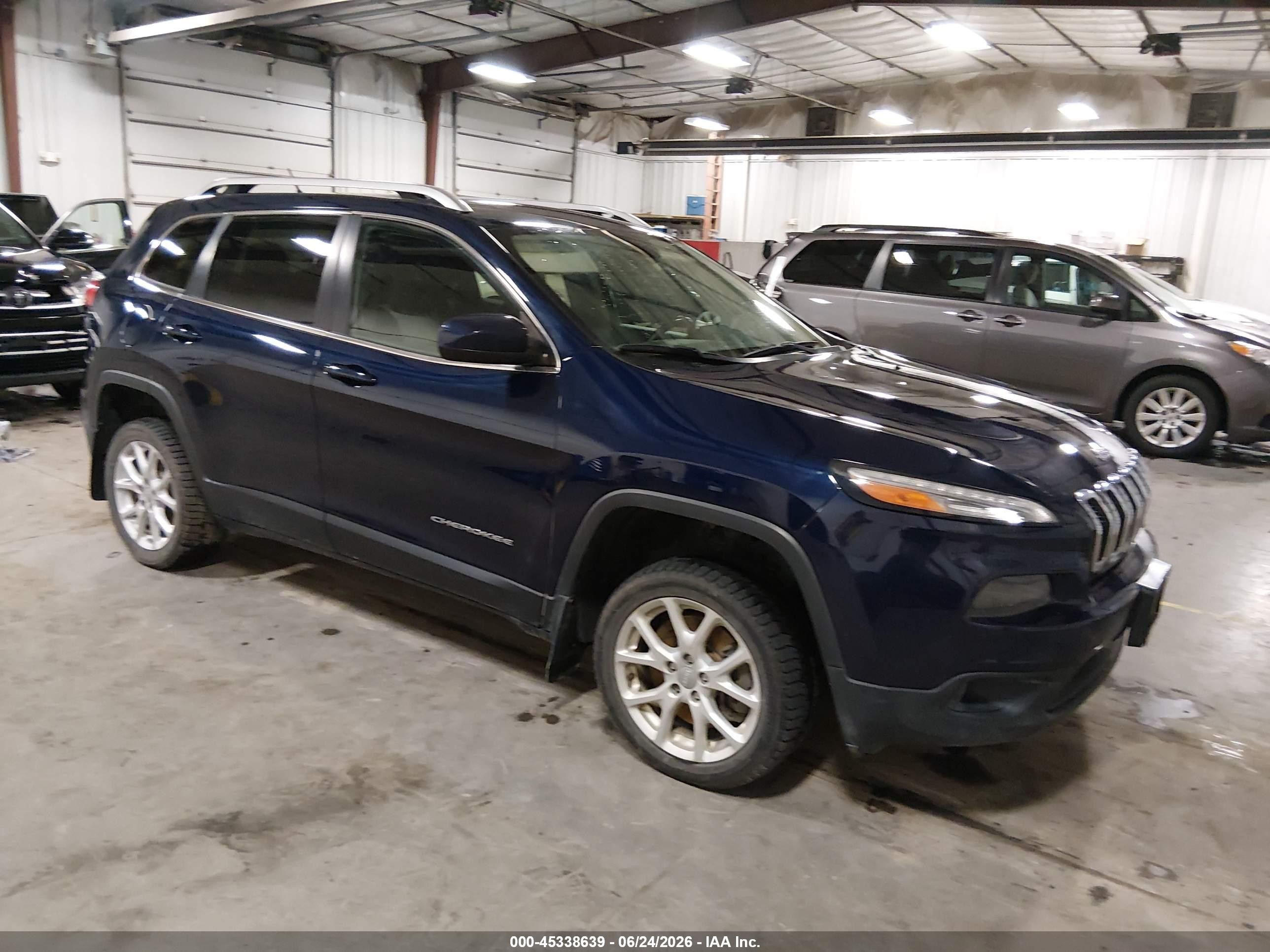 2014 Jeep Cherokee Latitude Blue vin: 1C4PJMCS4EW146986