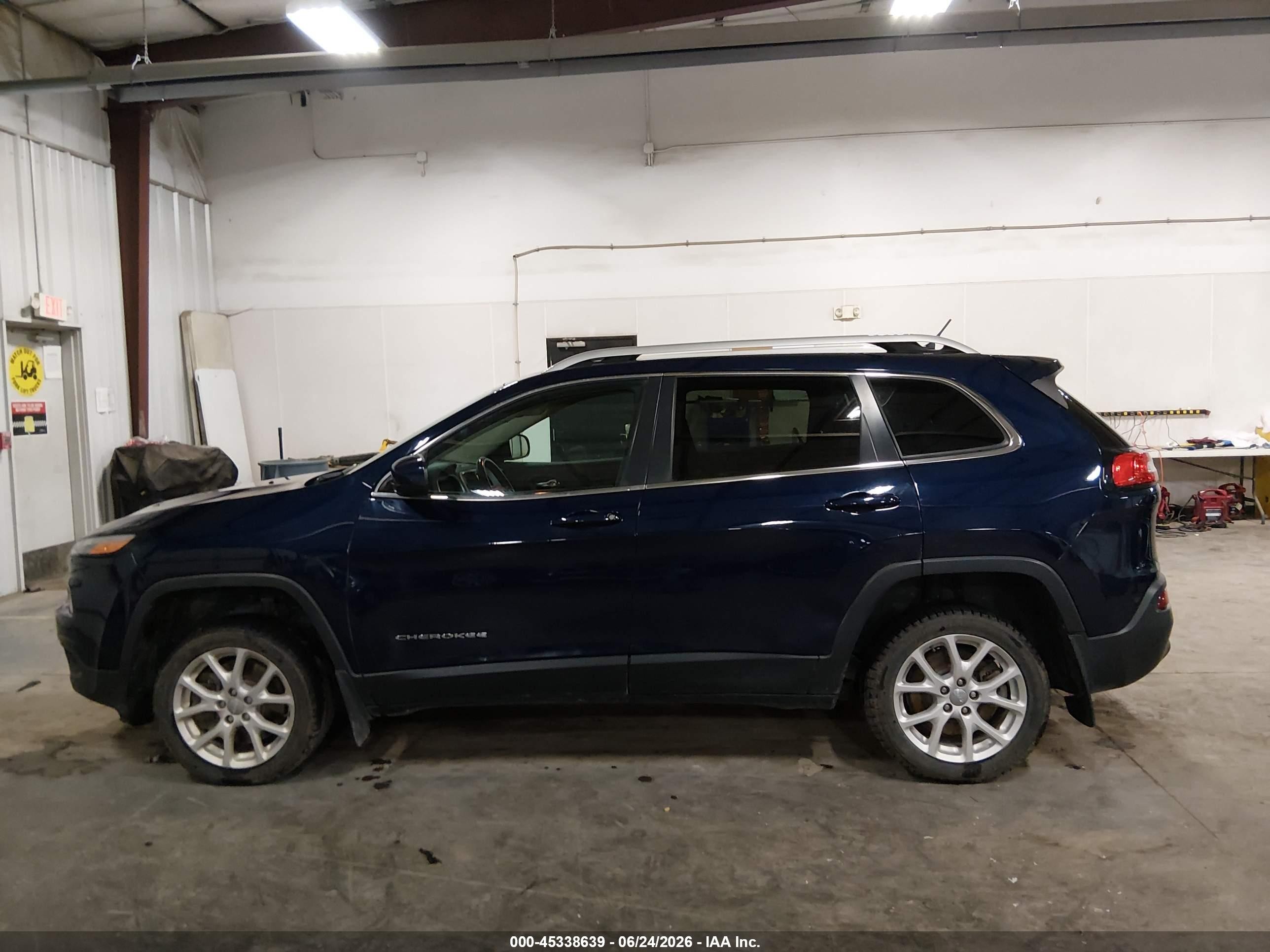 2014 Jeep Cherokee Latitude Blue vin: 1C4PJMCS4EW146986