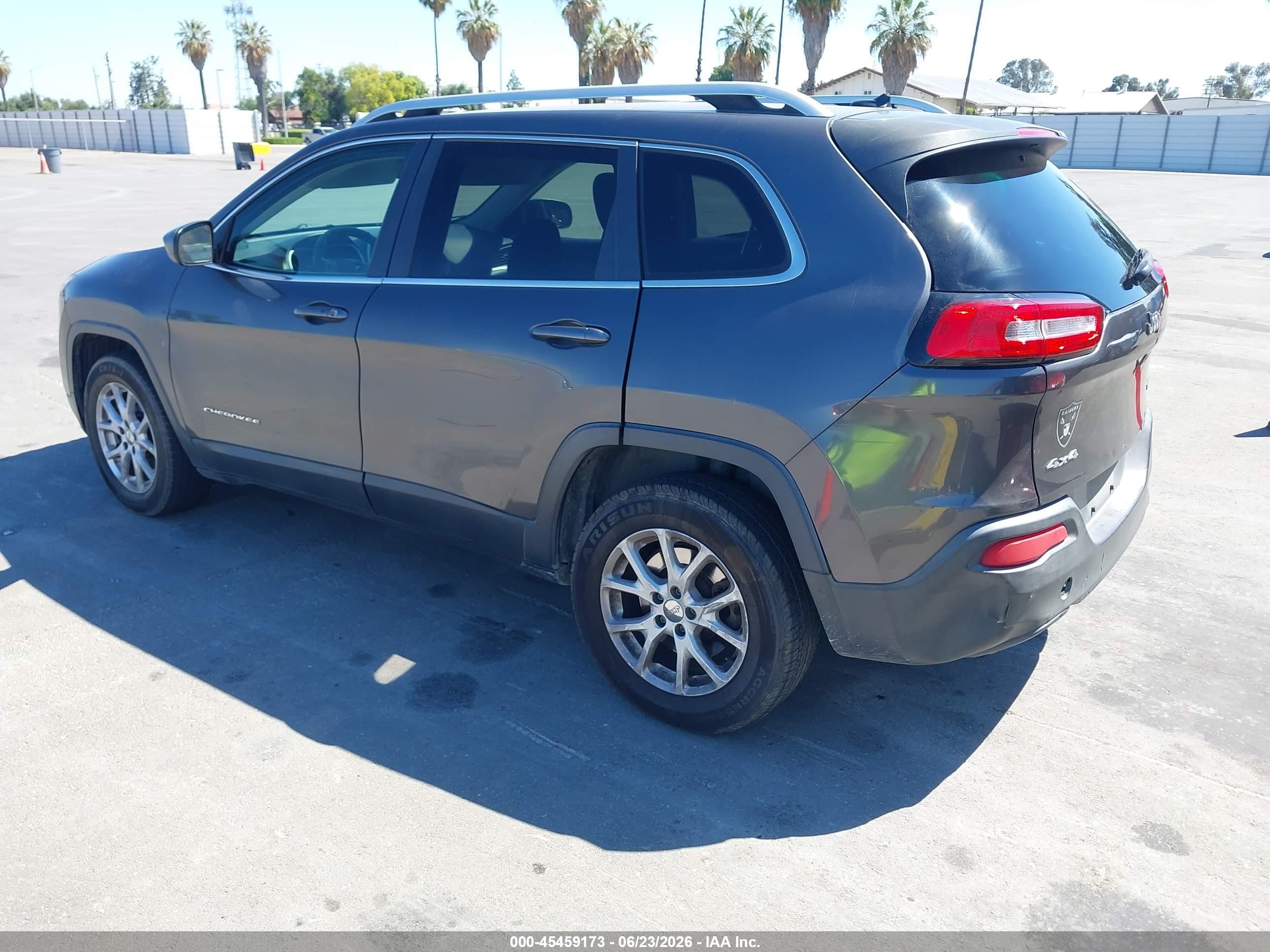 2014 Jeep Cherokee Latitude Gray vin: 1C4PJMCS4EW149659