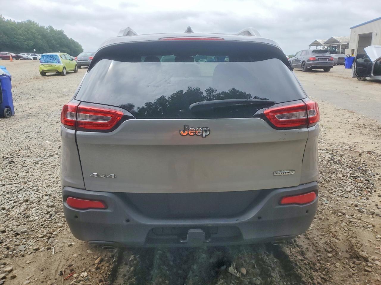 2014 Jeep Cherokee Latitude Gray vin: 1C4PJMCS4EW177624