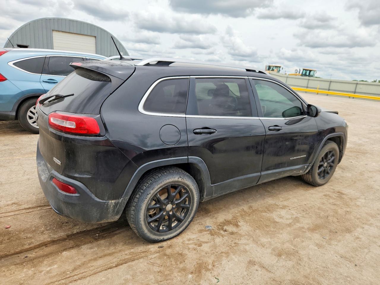 2014 Jeep Cherokee Latitude Black vin: 1C4PJMCS4EW178112