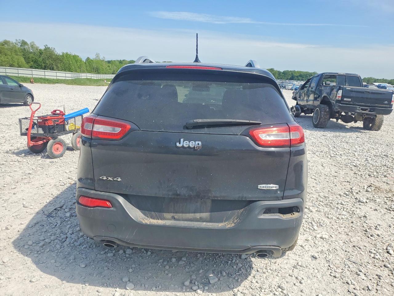 2014 Jeep Cherokee Latitude Black vin: 1C4PJMCS4EW180717