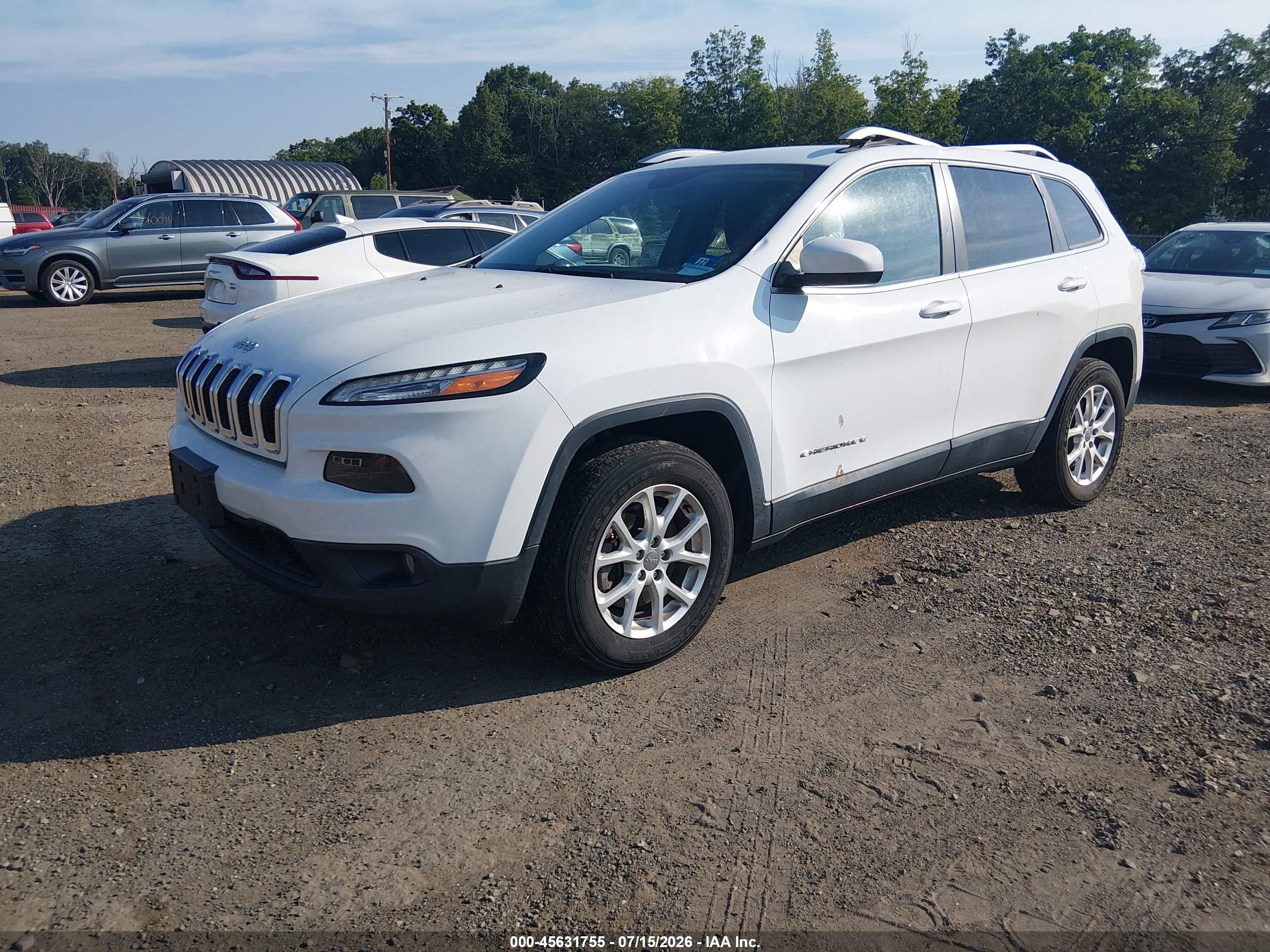 2014 Jeep Cherokee Latitude White vin: 1C4PJMCS4EW180880