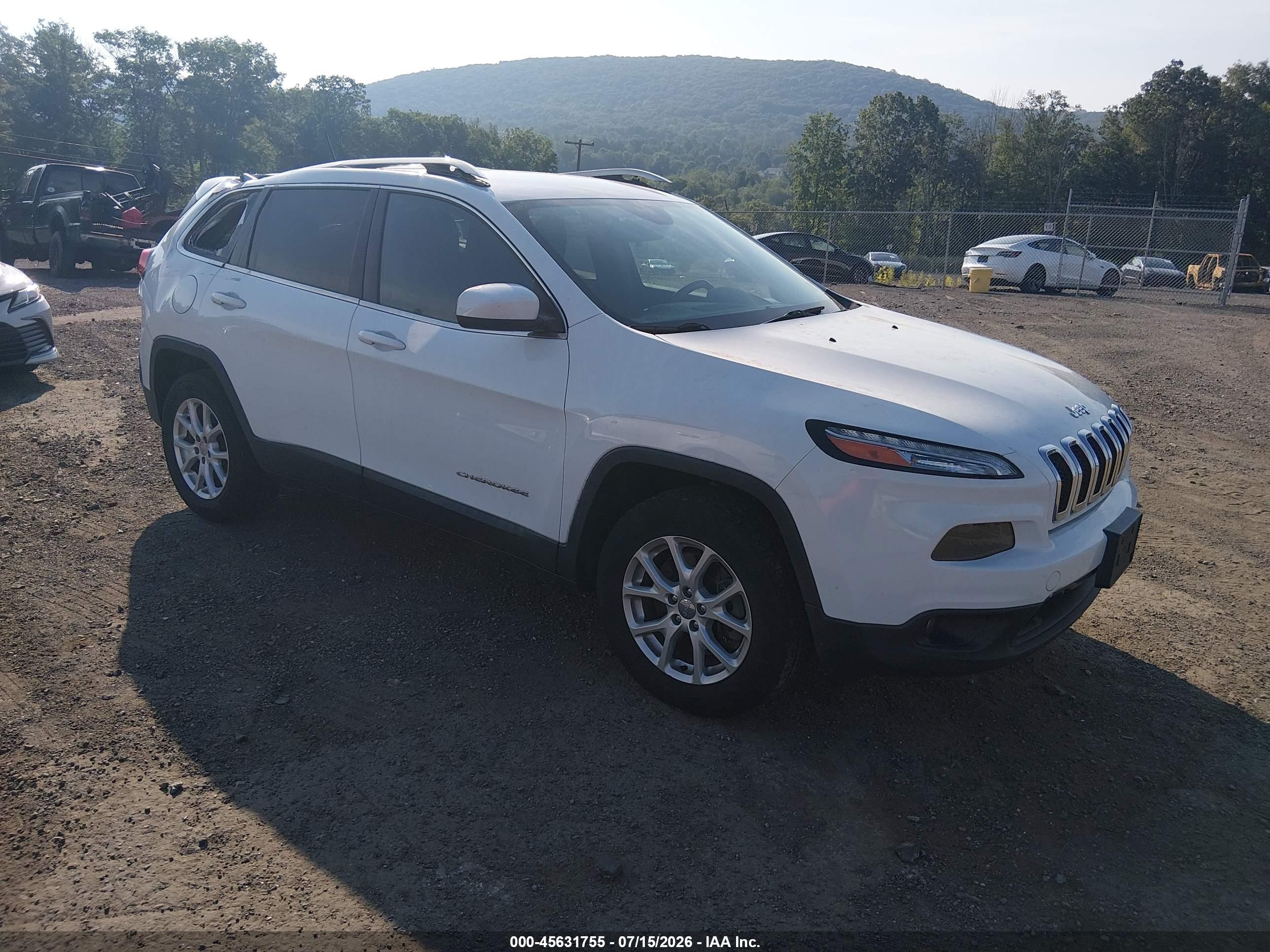 2014 Jeep Cherokee Latitude White vin: 1C4PJMCS4EW180880