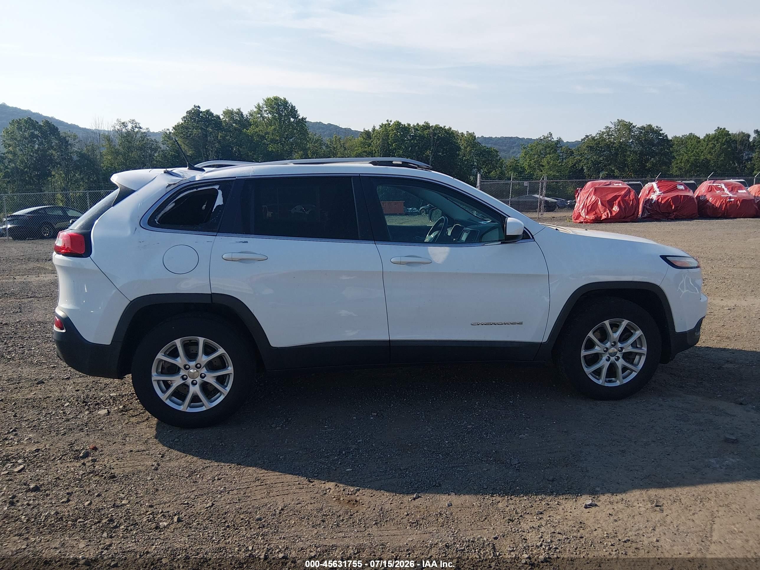 2014 Jeep Cherokee Latitude White vin: 1C4PJMCS4EW180880