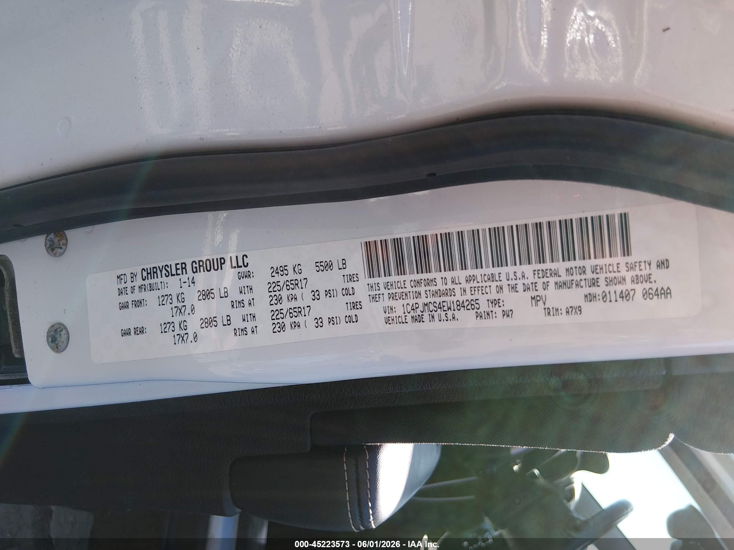 2014 Jeep Cherokee Latitude White vin: 1C4PJMCS4EW184265
