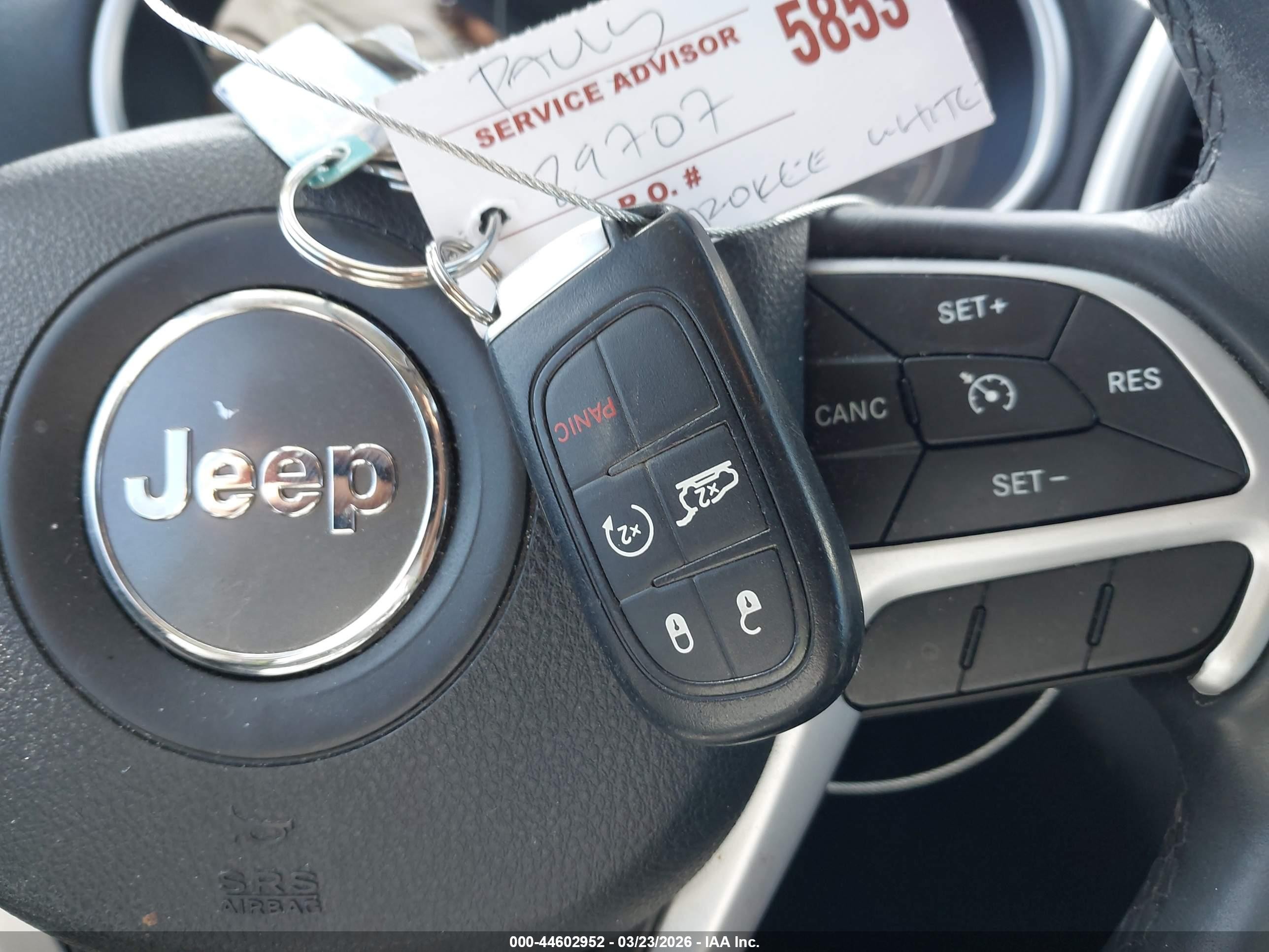 2014 Jeep Cherokee Latitude Белый vin: 1C4PJMCS4EW219256