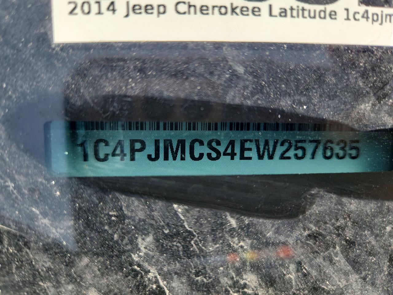 2014 Jeep Cherokee Latitude Silver vin: 1C4PJMCS4EW257635