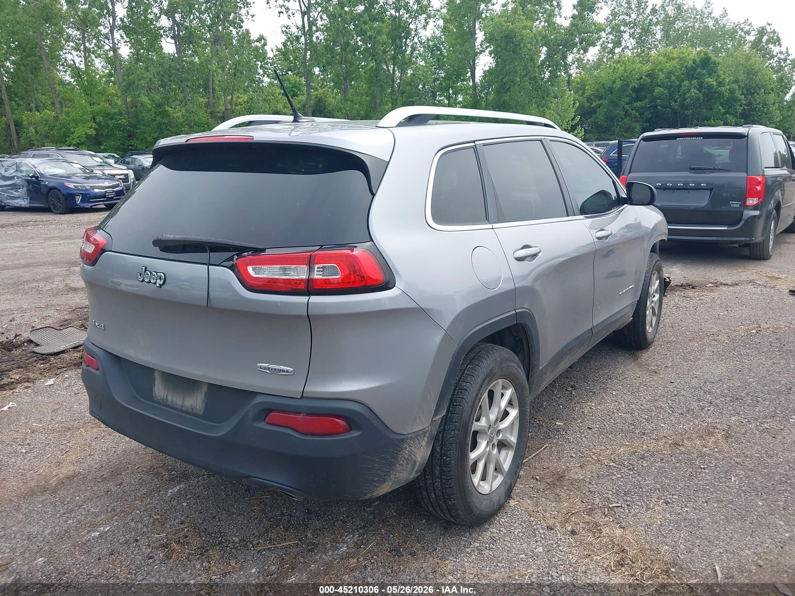 2014 Jeep Cherokee Latitude Gray vin: 1C4PJMCS4EW264276