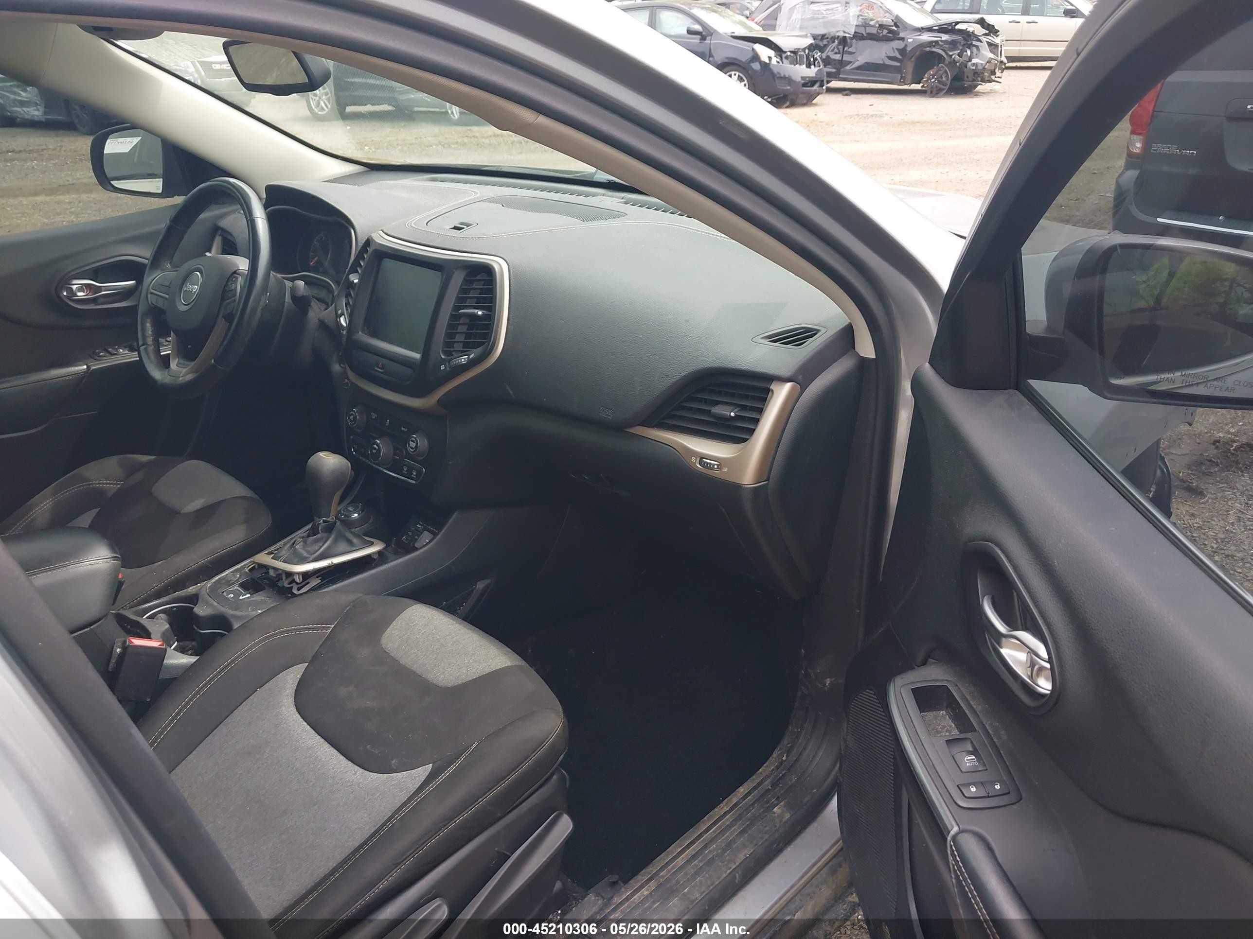 2014 Jeep Cherokee Latitude Gray vin: 1C4PJMCS4EW264276