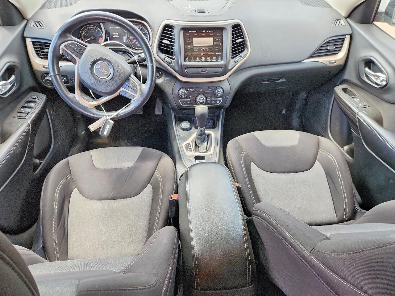 2014 Jeep Cherokee Latitude White vin: 1C4PJMCS4EW296113