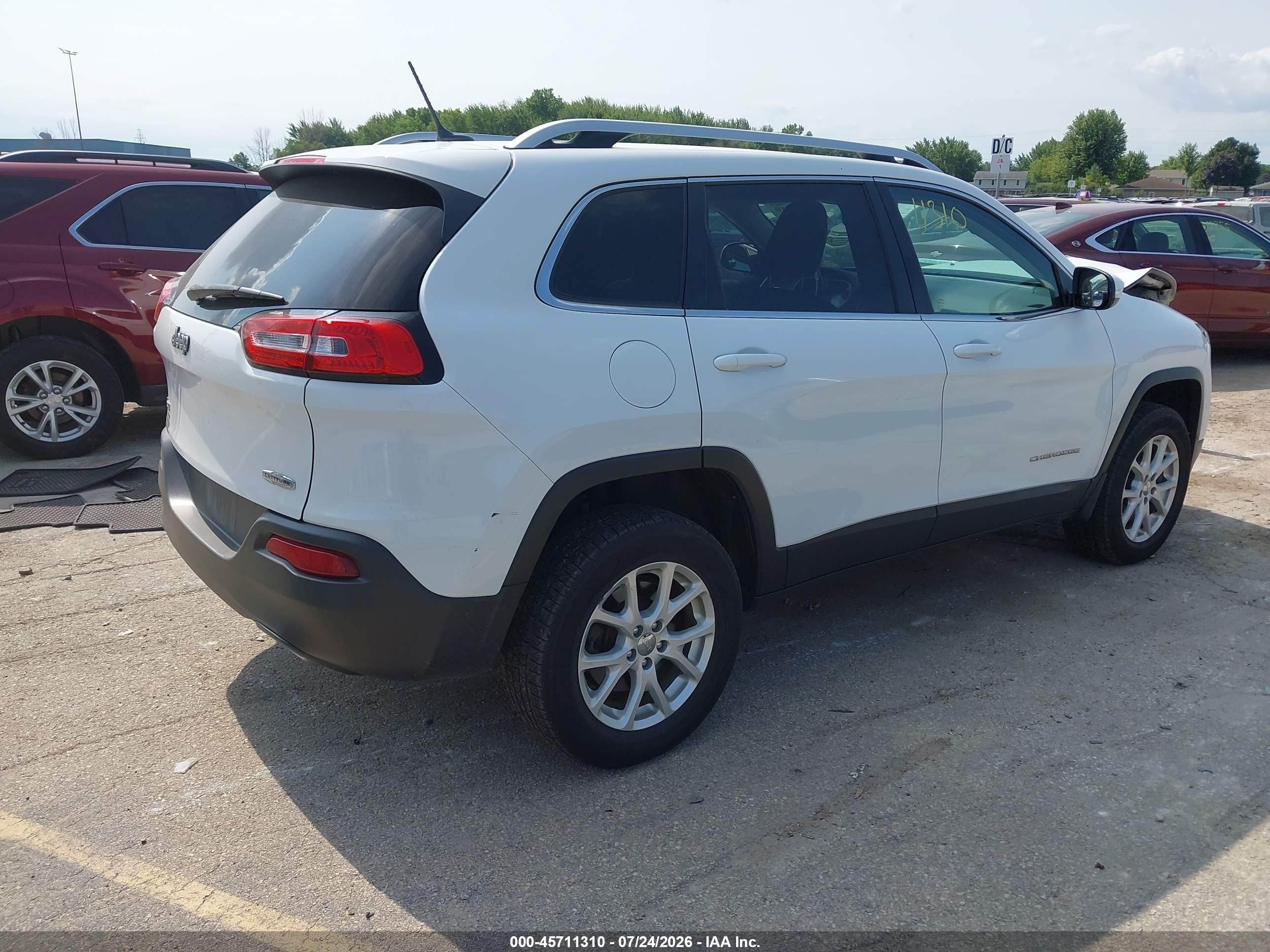 2014 Jeep Cherokee Latitude White vin: 1C4PJMCS4EW318269