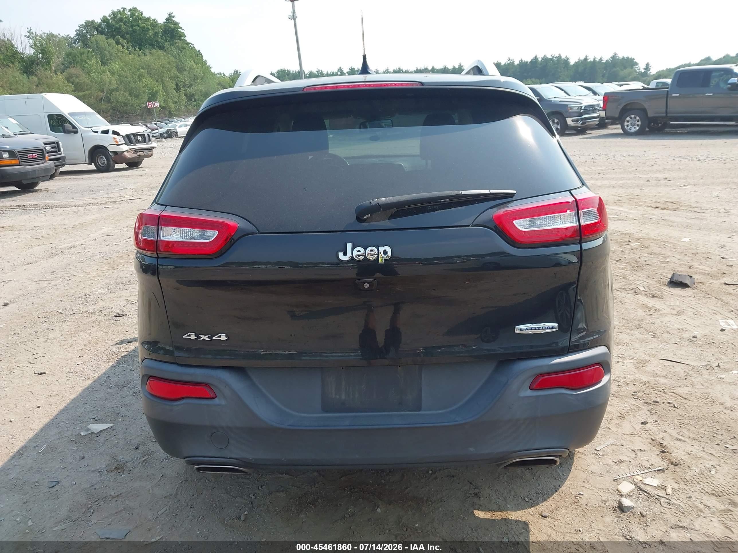 2015 Jeep Cherokee Latitude Black vin: 1C4PJMCS4FW577880