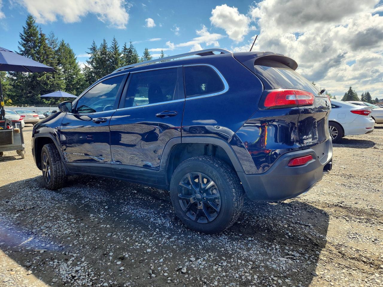 2015 Jeep Cherokee Latitude Blue vin: 1C4PJMCS4FW604494