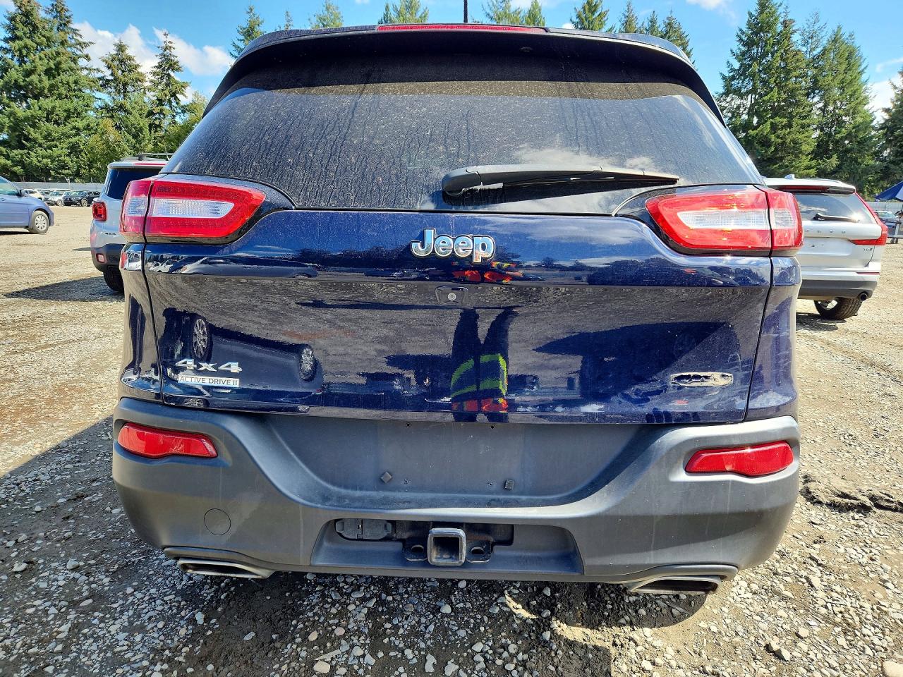 2015 Jeep Cherokee Latitude Blue vin: 1C4PJMCS4FW604494