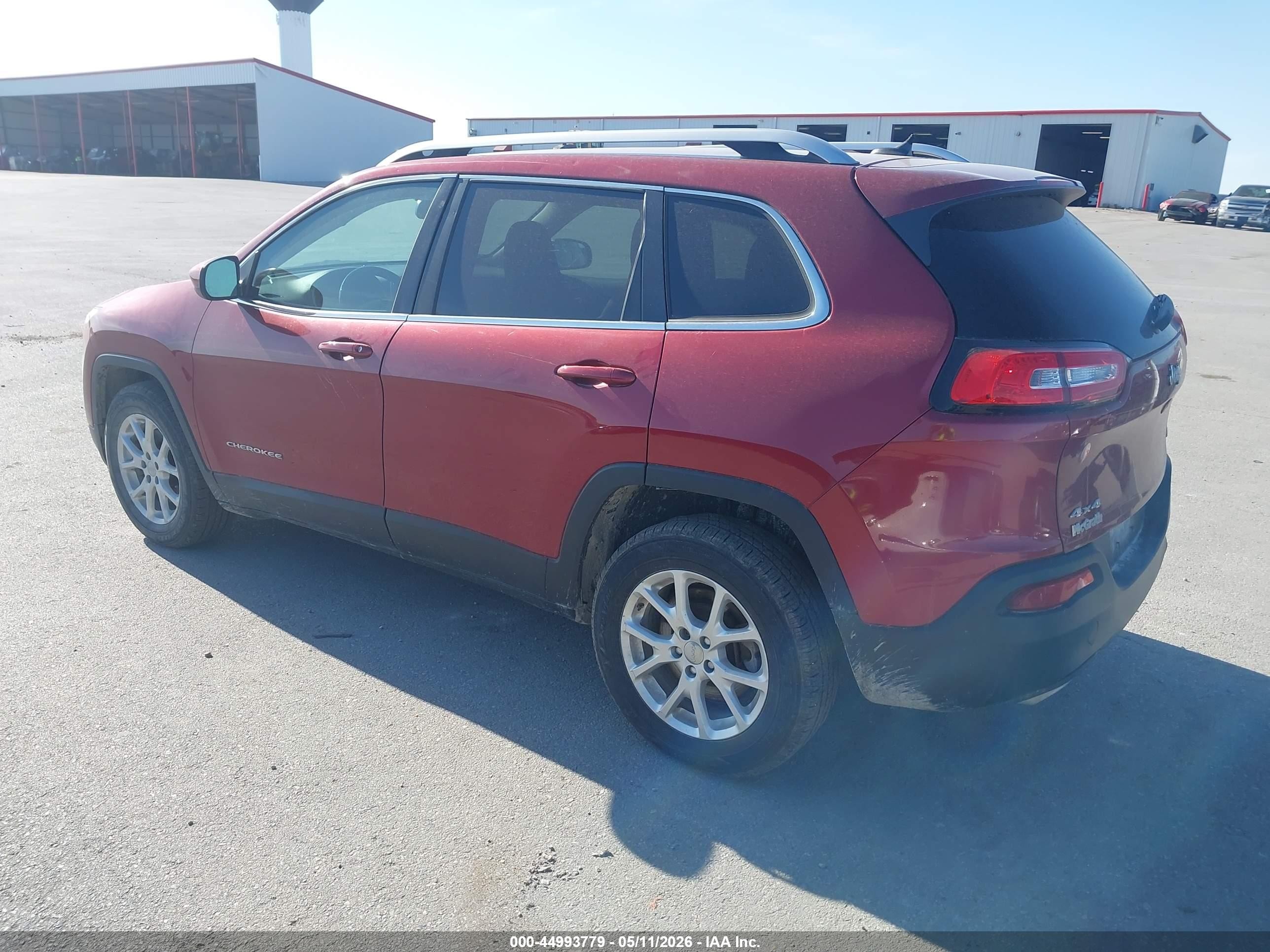 2015 Jeep Cherokee Latitude Red vin: 1C4PJMCS4FW649614