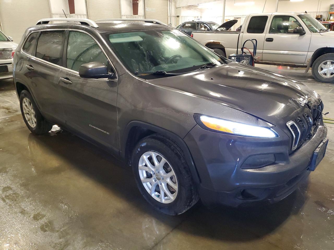 2015 Jeep Cherokee Latitude Gray vin: 1C4PJMCS4FW687117