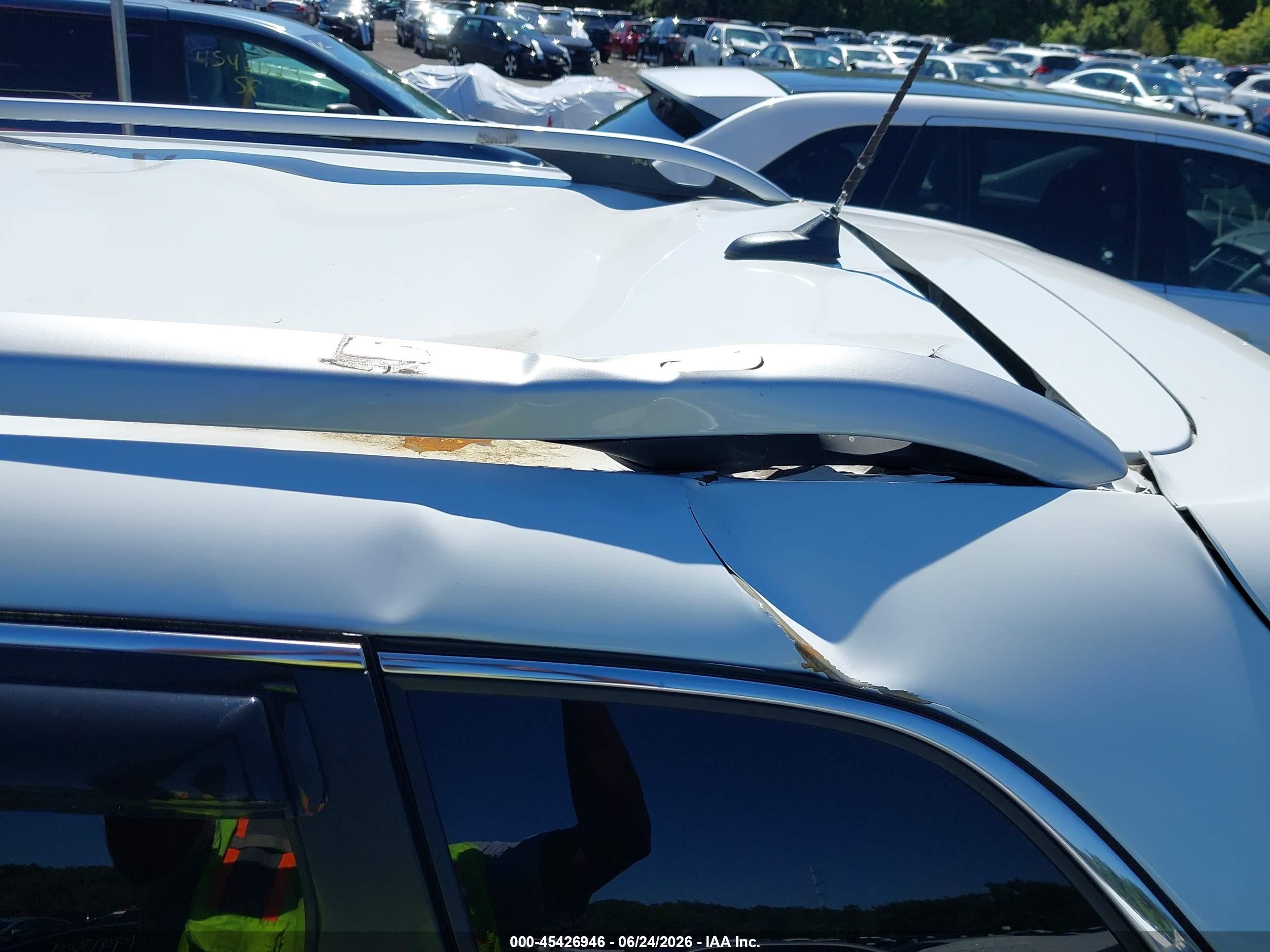 2015 Jeep Cherokee Latitude White vin: 1C4PJMCS4FW709407