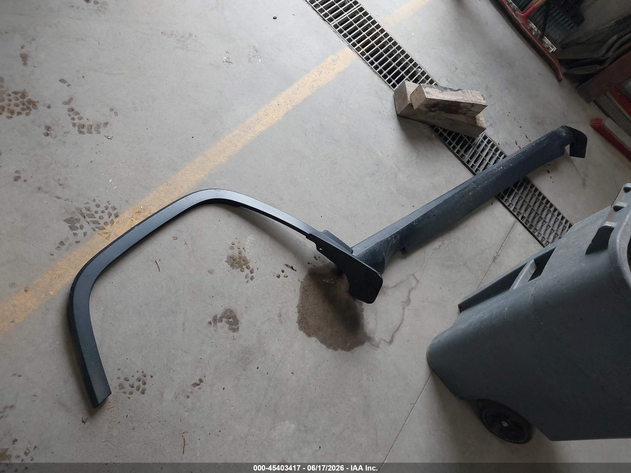 2015 Jeep Cherokee Latitude Белый vin: 1C4PJMCS4FW740110