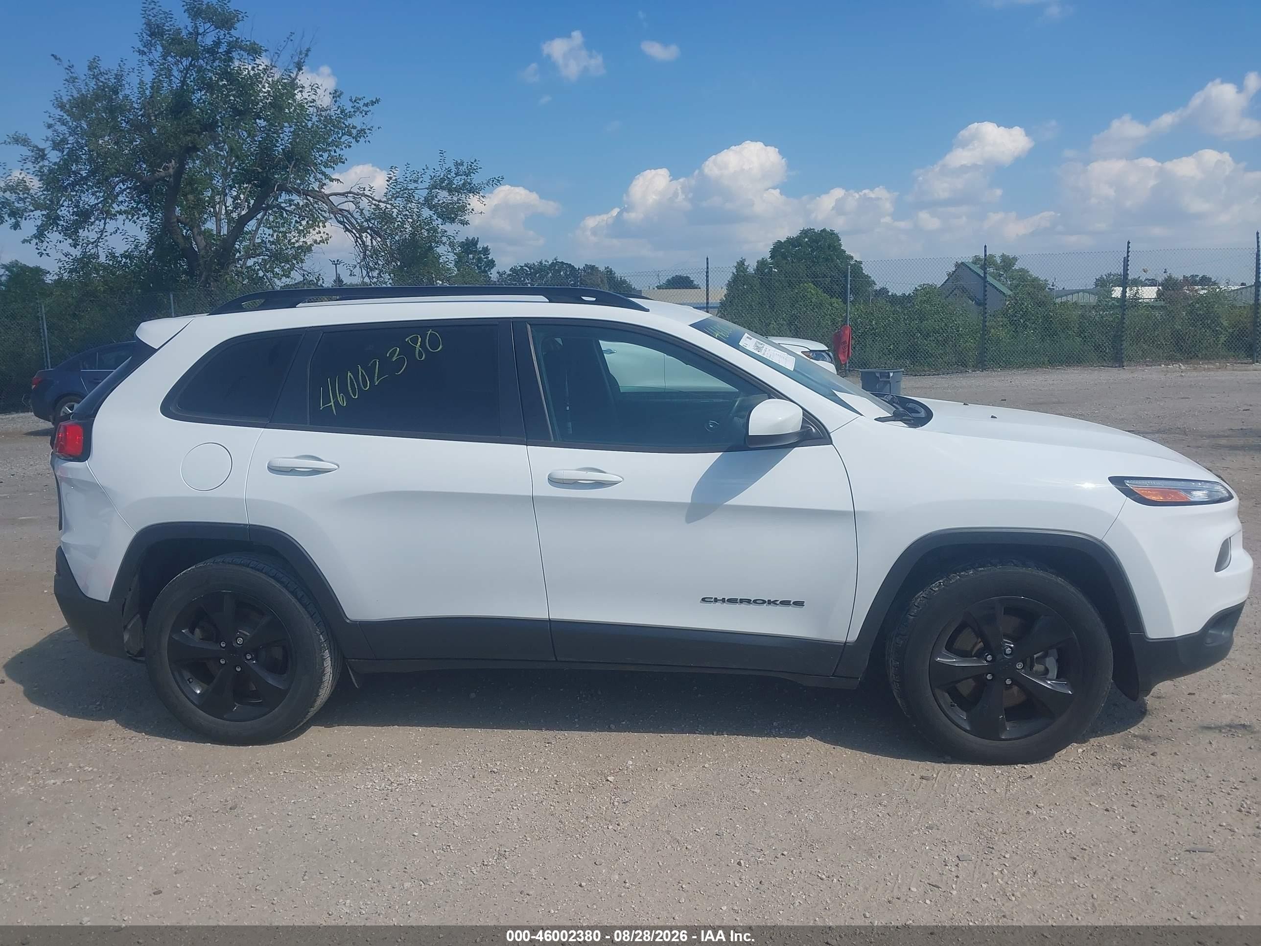 2015 Jeep Cherokee Latitude Altitude White vin: 1C4PJMCS4FW756047