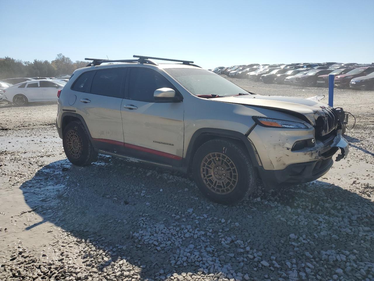 2014 Jeep Cherokee Latitude Cream vin: 1C4PJMCS5EW184209