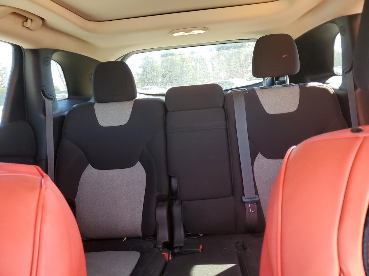 2014 Jeep Cherokee Latitude Cream vin: 1C4PJMCS5EW184209