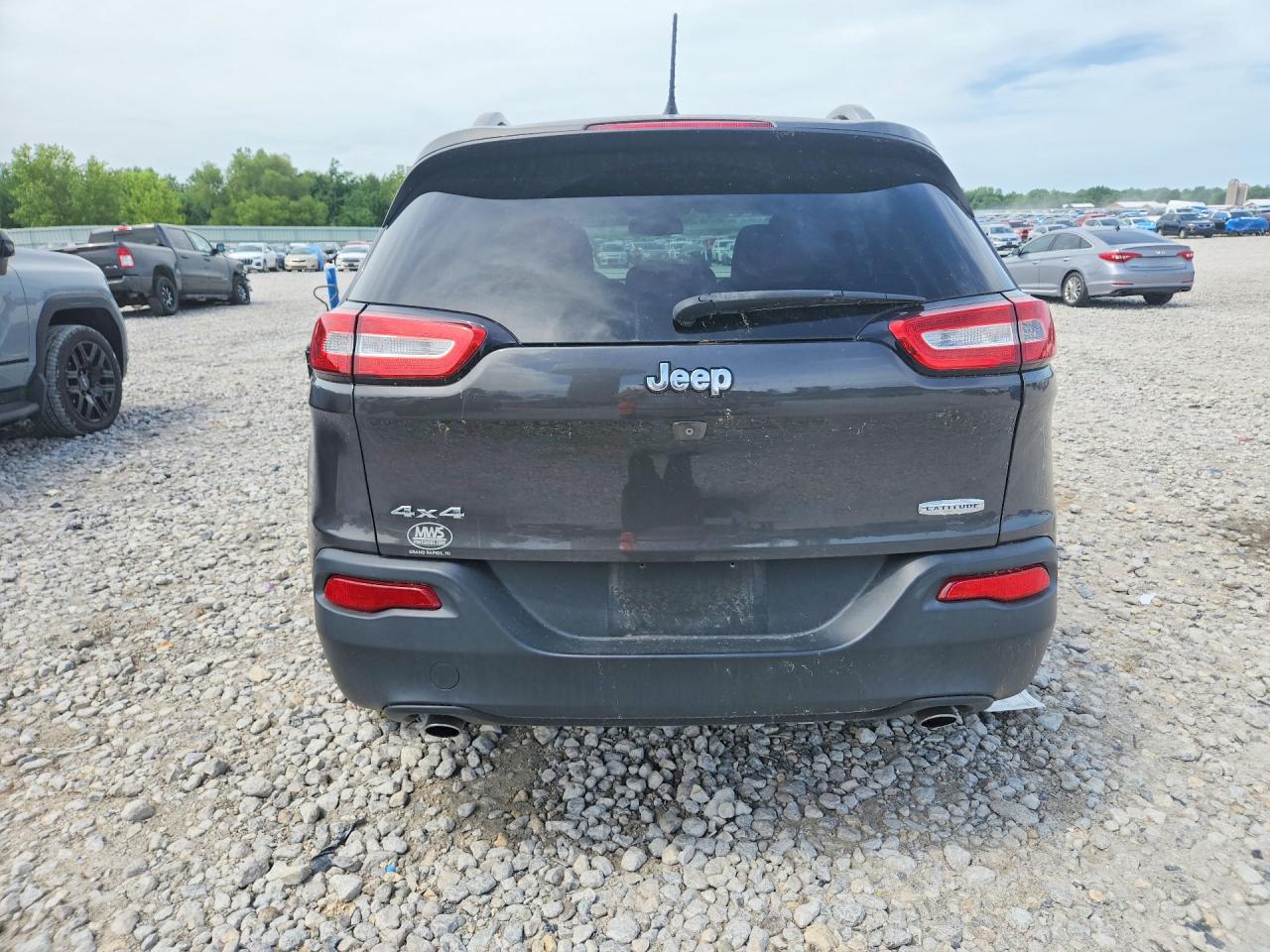 2014 Jeep Cherokee Latitude Gray vin: 1C4PJMCS5EW197431