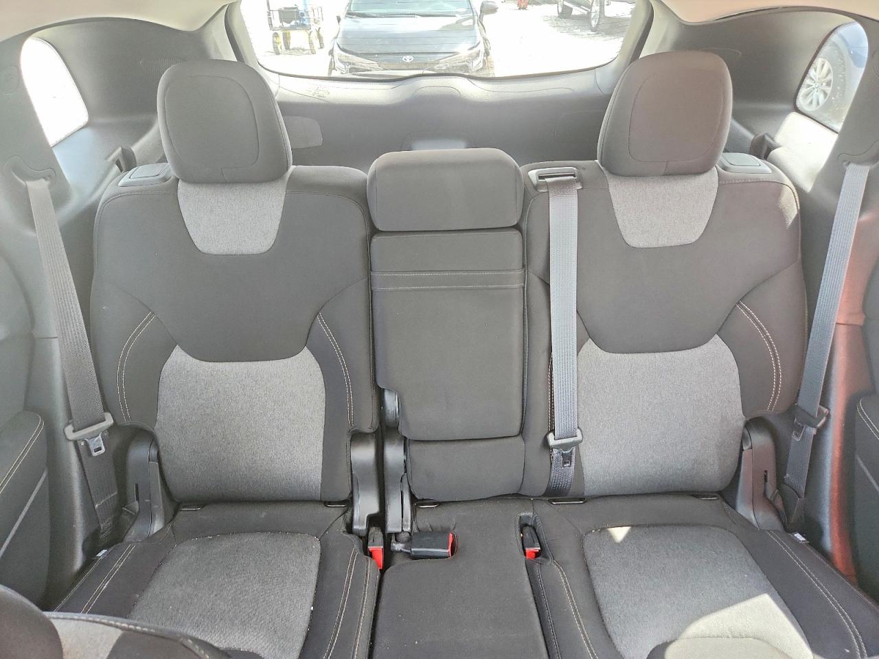 2014 Jeep Cherokee Latitude Gray vin: 1C4PJMCS5EW197431