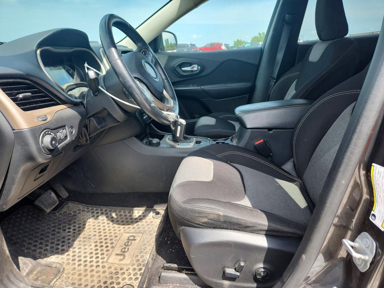 2014 Jeep Cherokee Latitude Gray vin: 1C4PJMCS5EW197431