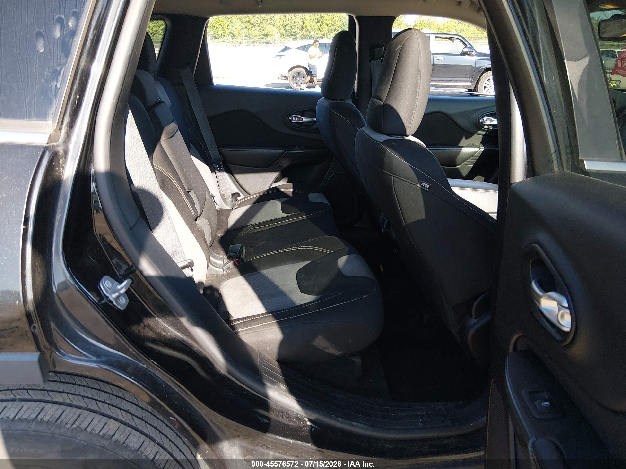 2014 Jeep Cherokee Latitude Black vin: 1C4PJMCS5EW260804