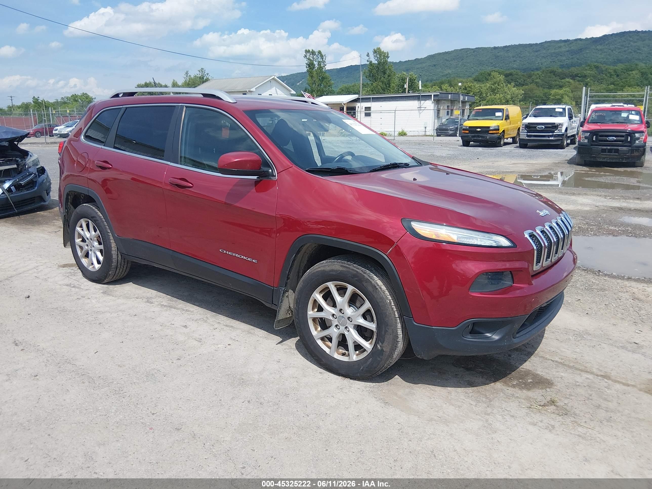 2014 Jeep Cherokee Latitude Burgundy vin: 1C4PJMCS5EW268451