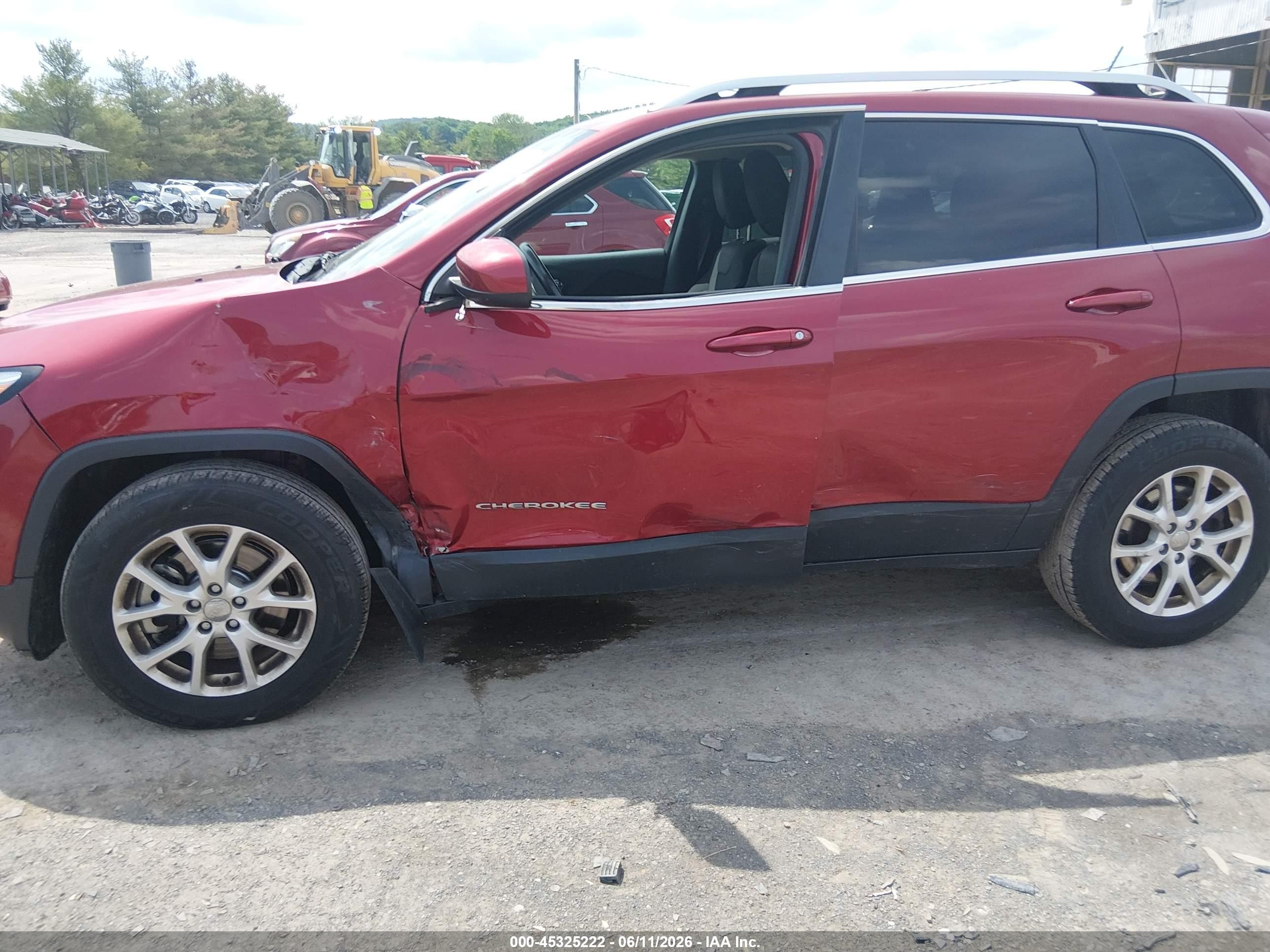 2014 Jeep Cherokee Latitude Burgundy vin: 1C4PJMCS5EW268451