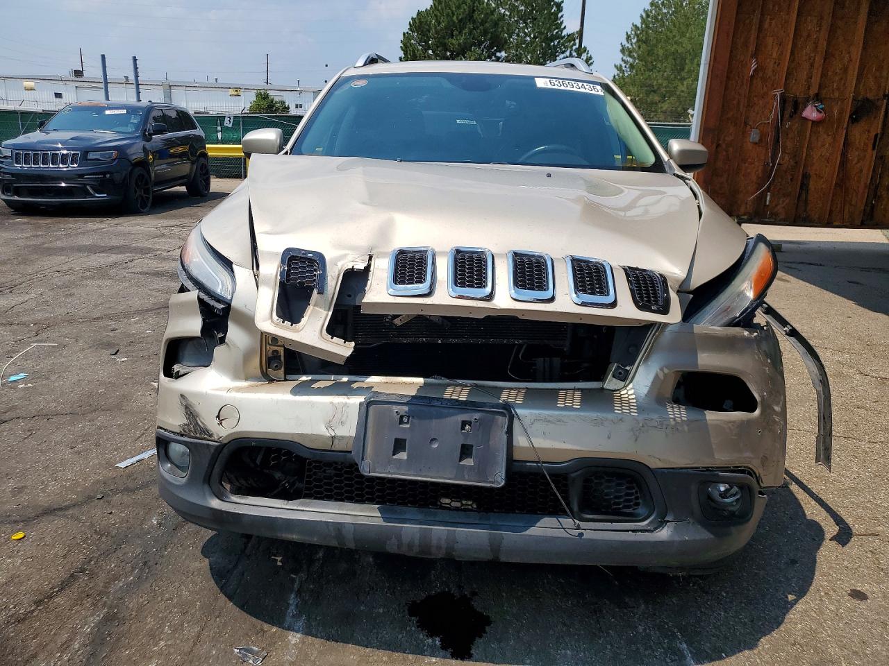 2014 Jeep Cherokee Latitude Gold vin: 1C4PJMCS5EW285377
