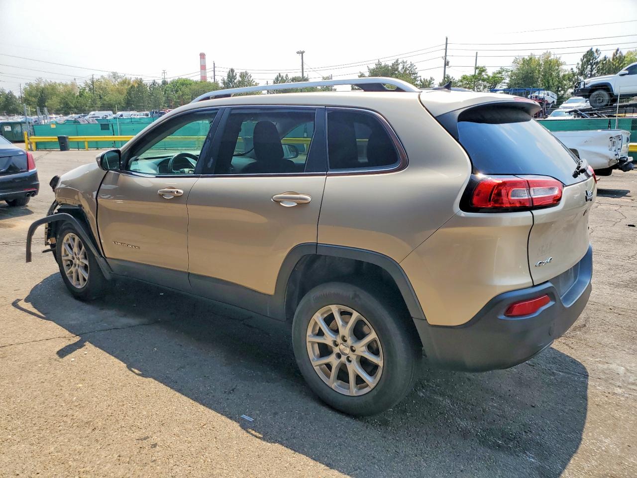 2014 Jeep Cherokee Latitude Gold vin: 1C4PJMCS5EW285377
