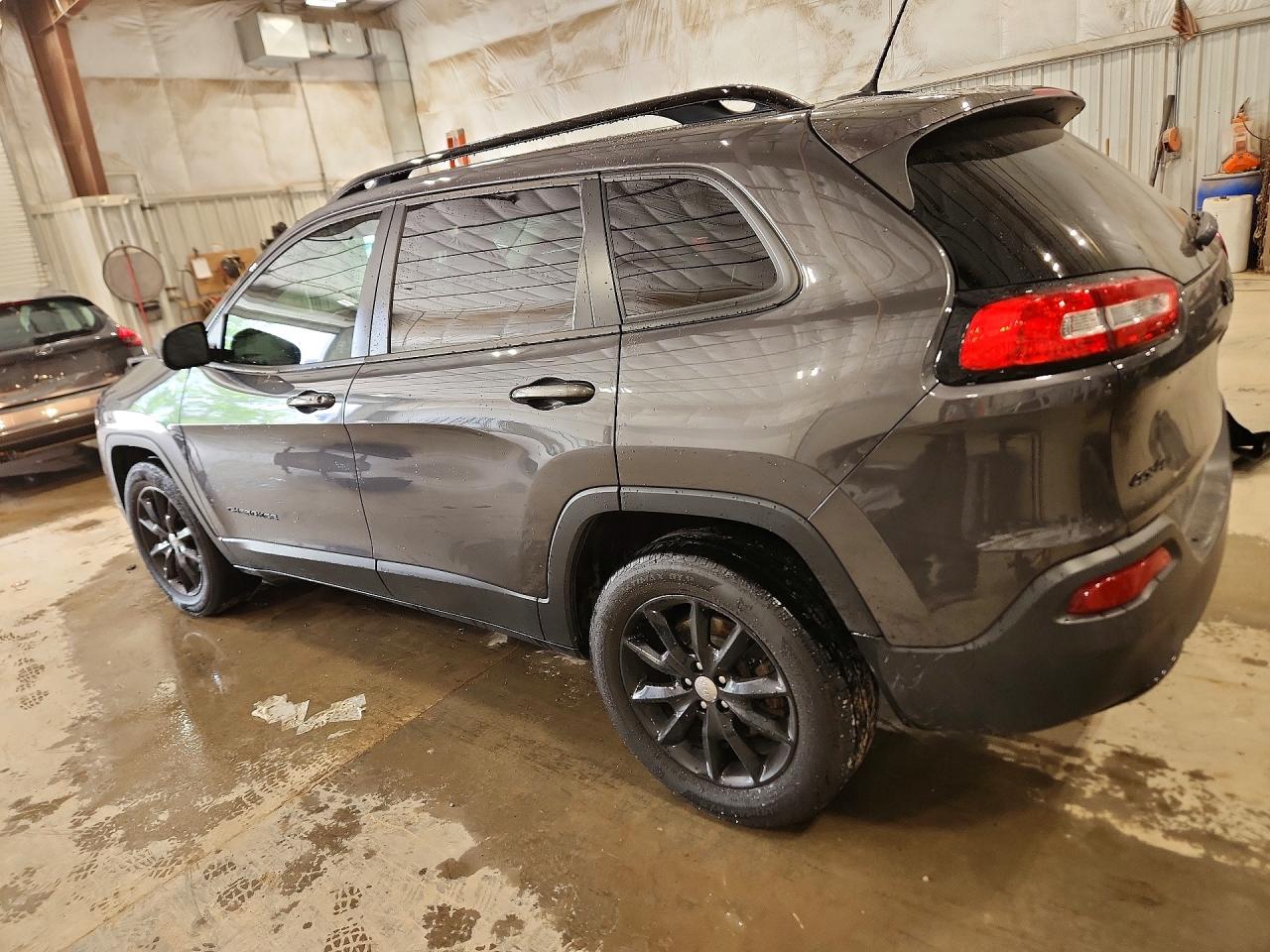 2014 Jeep Cherokee Latitude Gray vin: 1C4PJMCS5EW298341